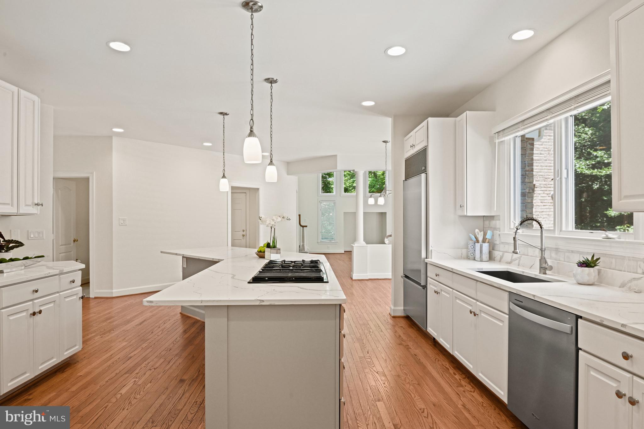 ONE CAMERON PLACE - Residential