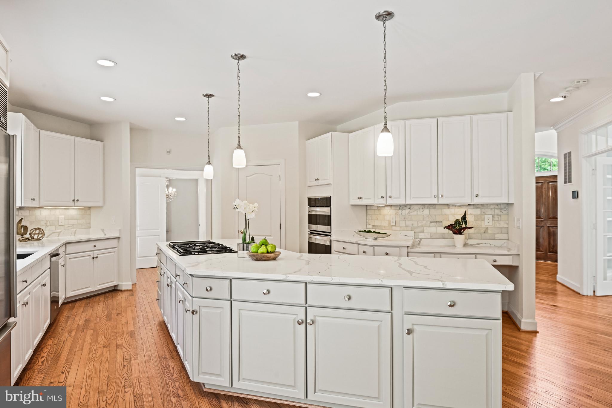 ONE CAMERON PLACE - Residential