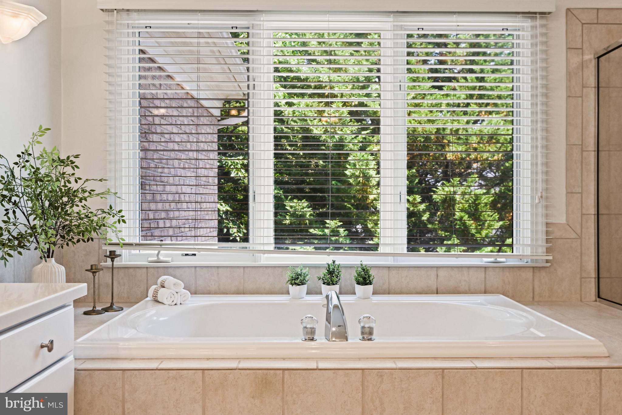 ONE CAMERON PLACE - Residential