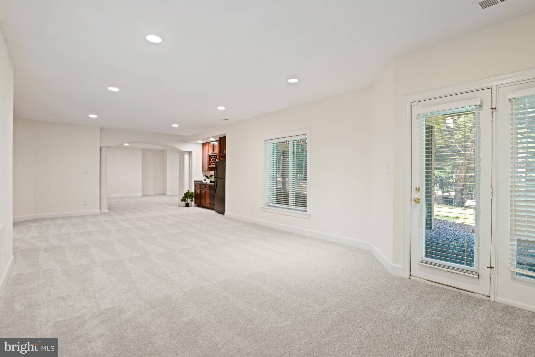 ONE CAMERON PLACE - Residential