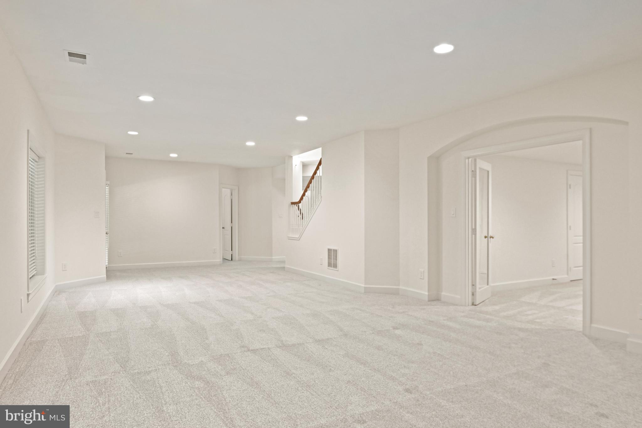 ONE CAMERON PLACE - Residential