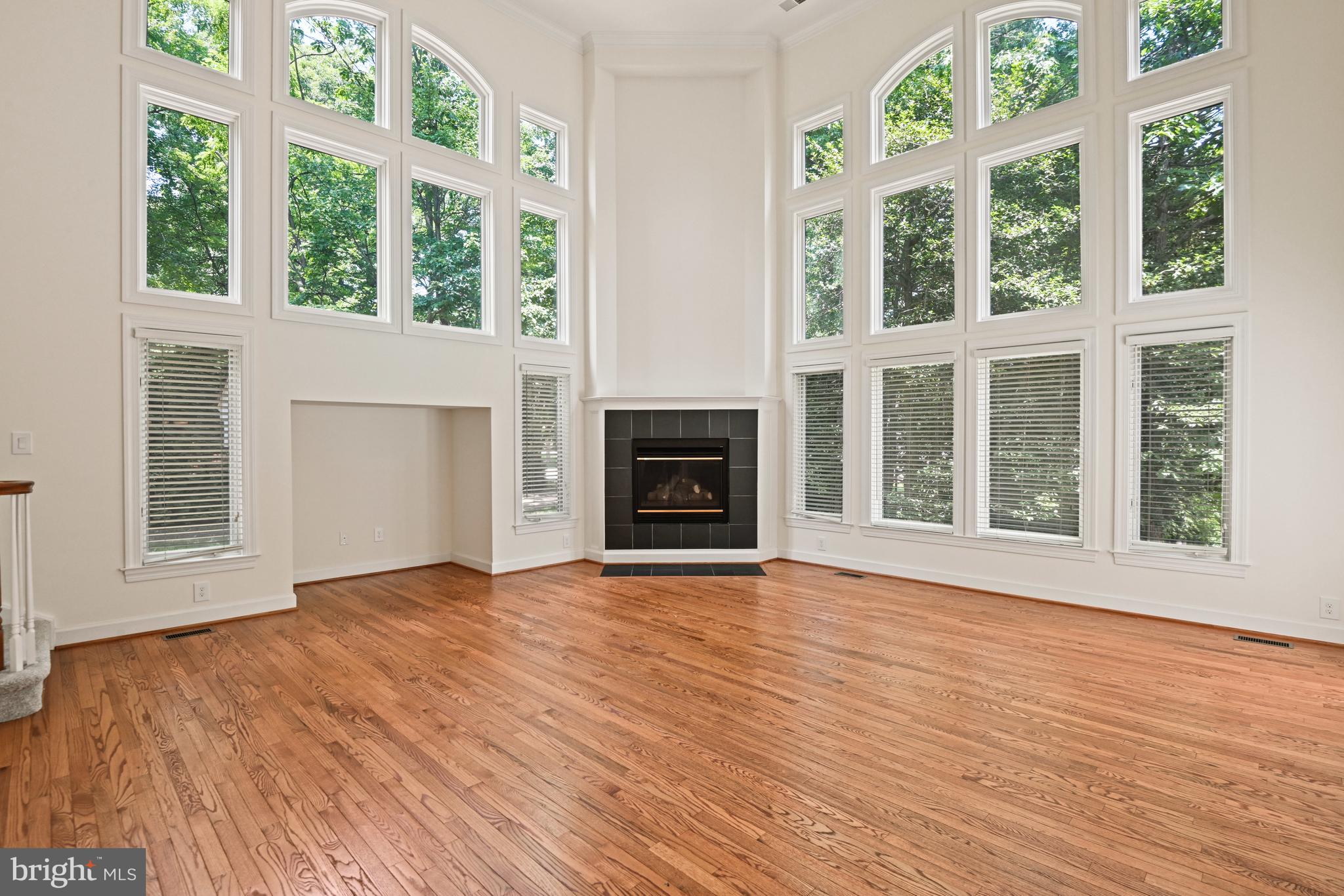 ONE CAMERON PLACE - Residential