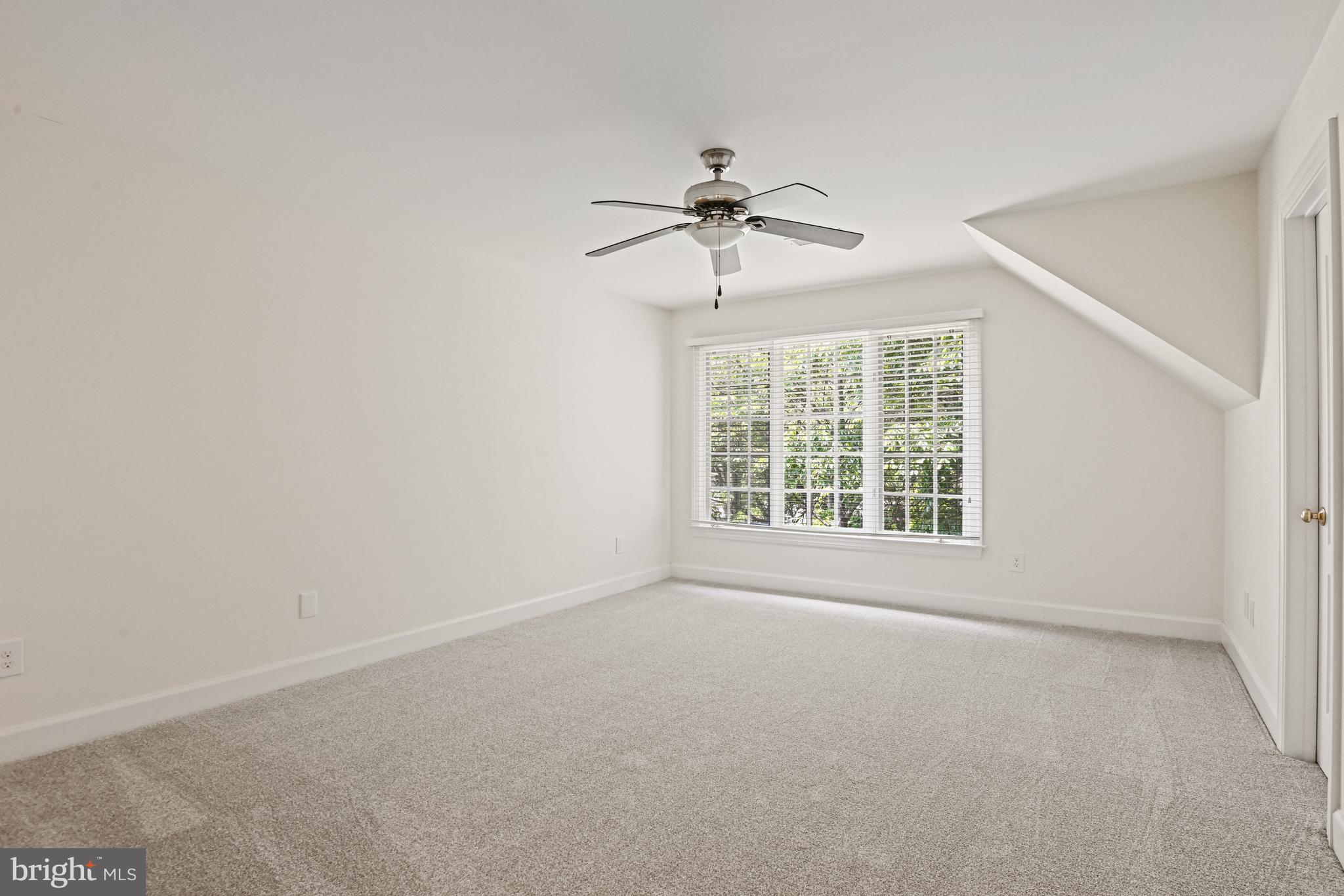 ONE CAMERON PLACE - Residential