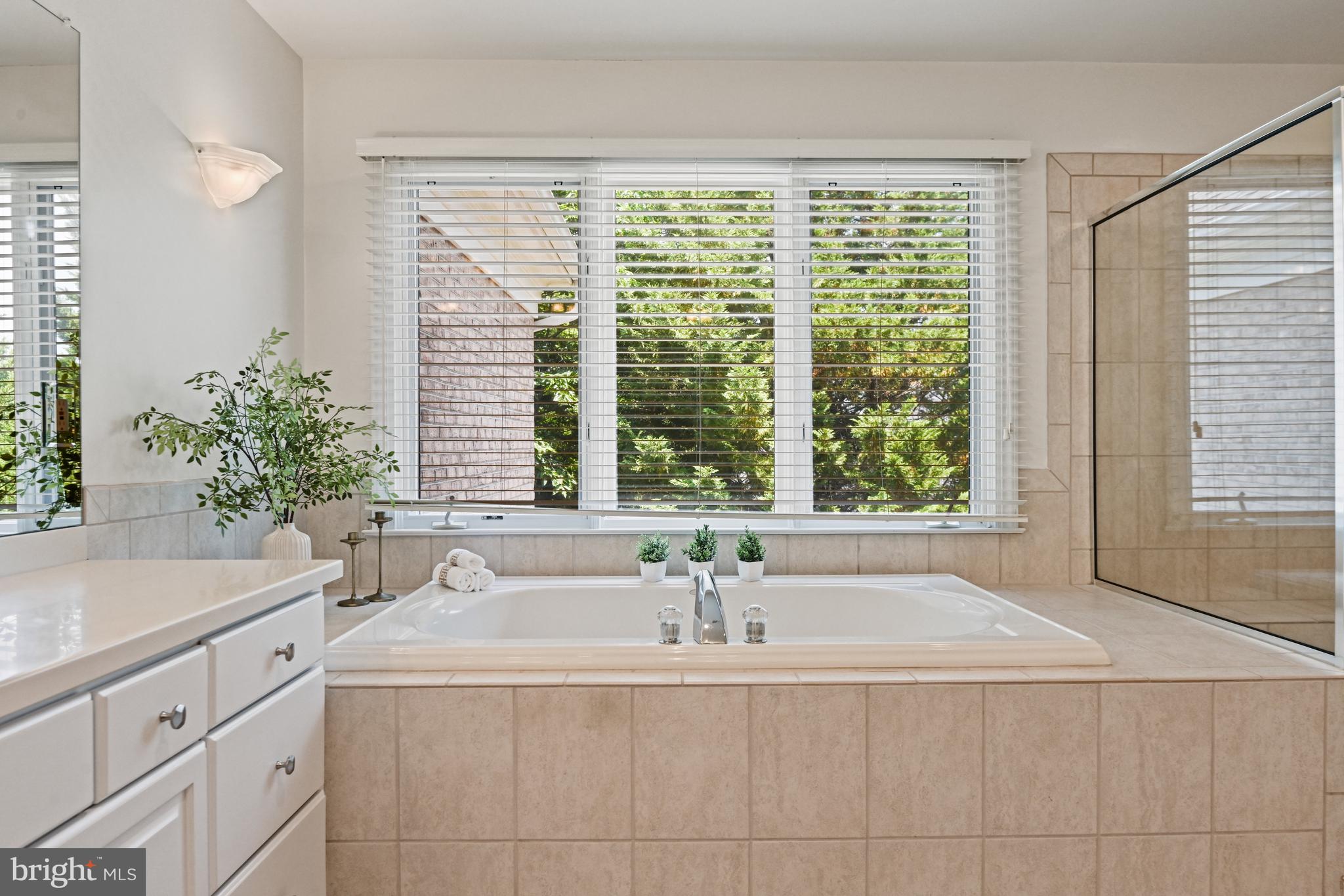 ONE CAMERON PLACE - Residential