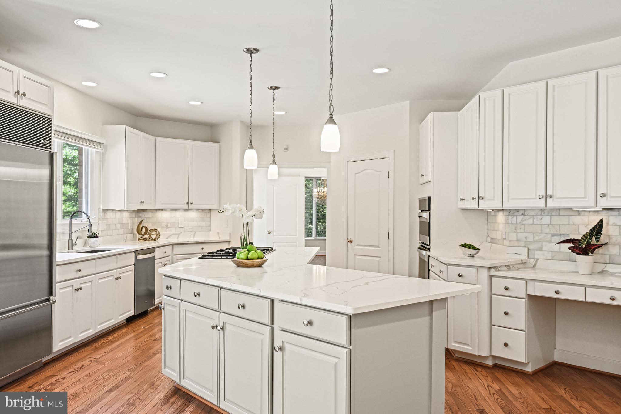 ONE CAMERON PLACE - Residential