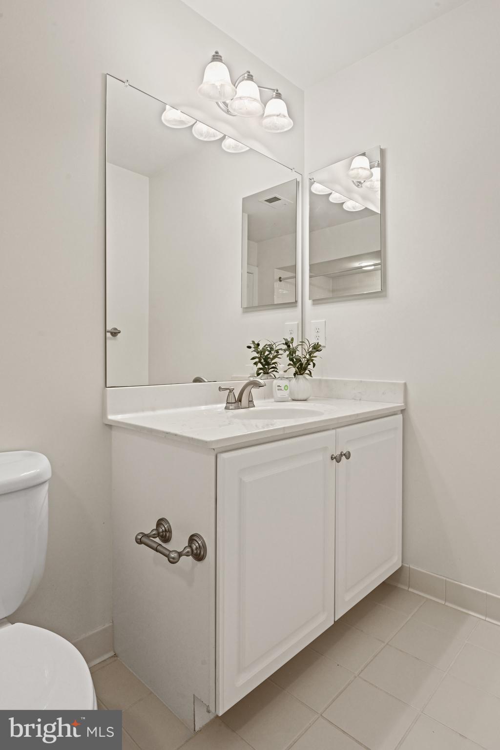 ONE CAMERON PLACE - Residential