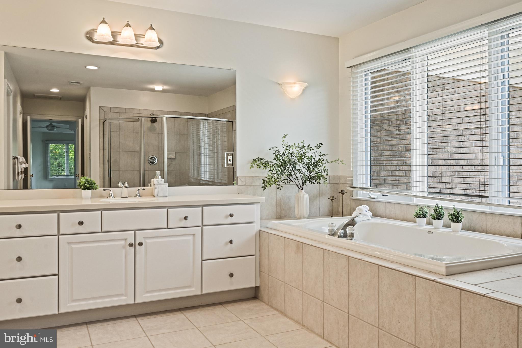 ONE CAMERON PLACE - Residential