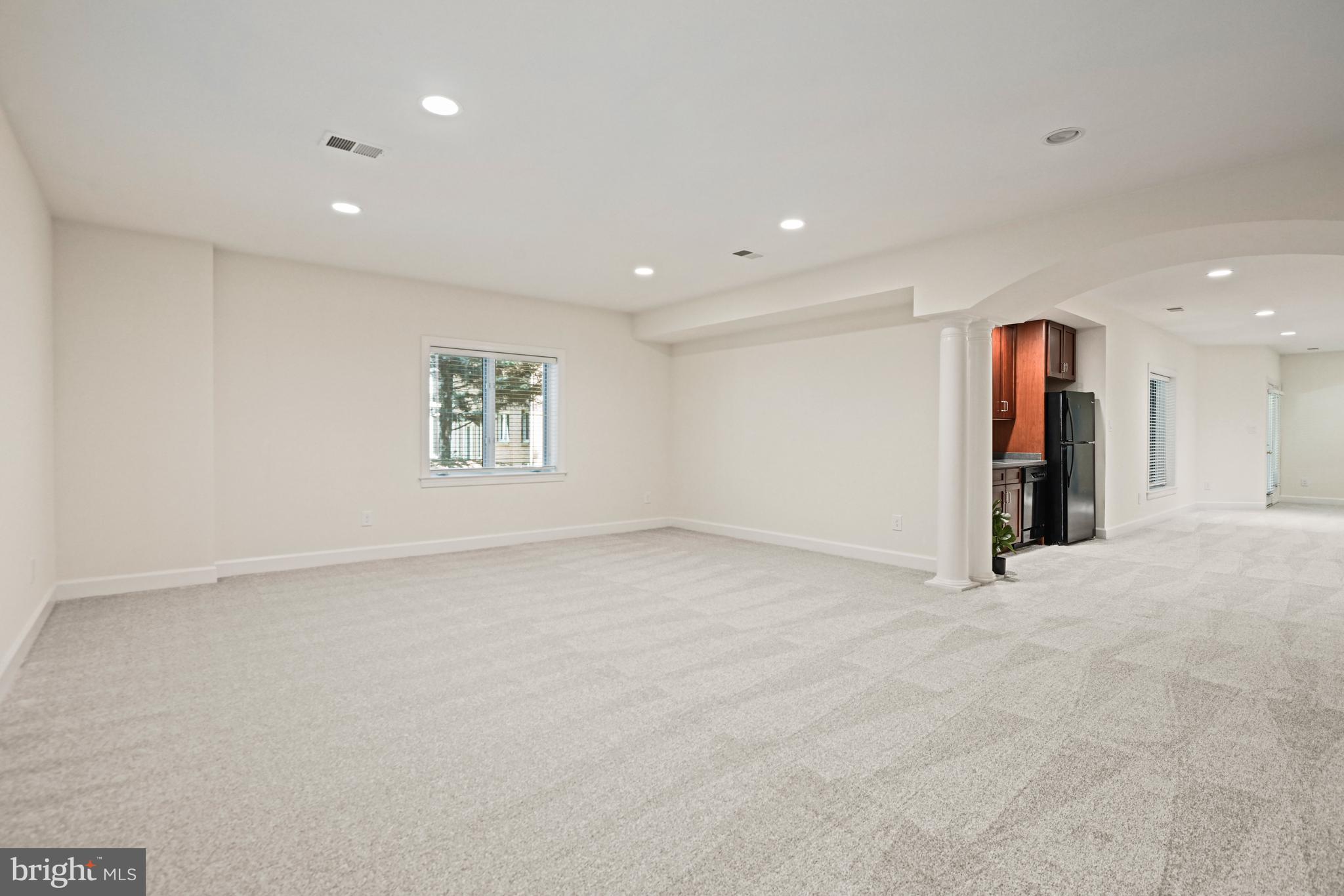 ONE CAMERON PLACE - Residential