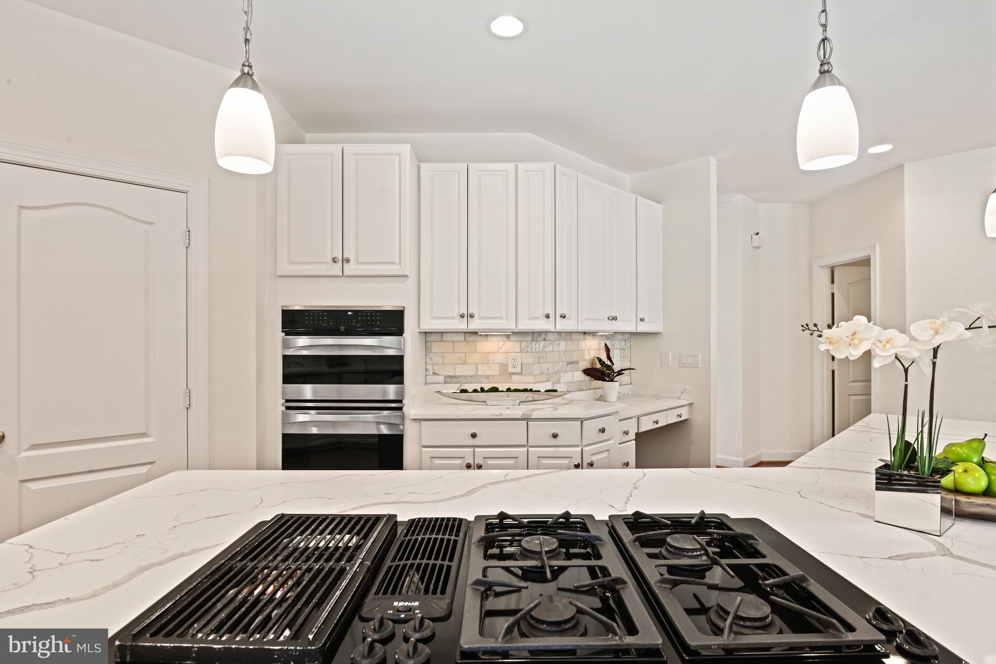 ONE CAMERON PLACE - Residential