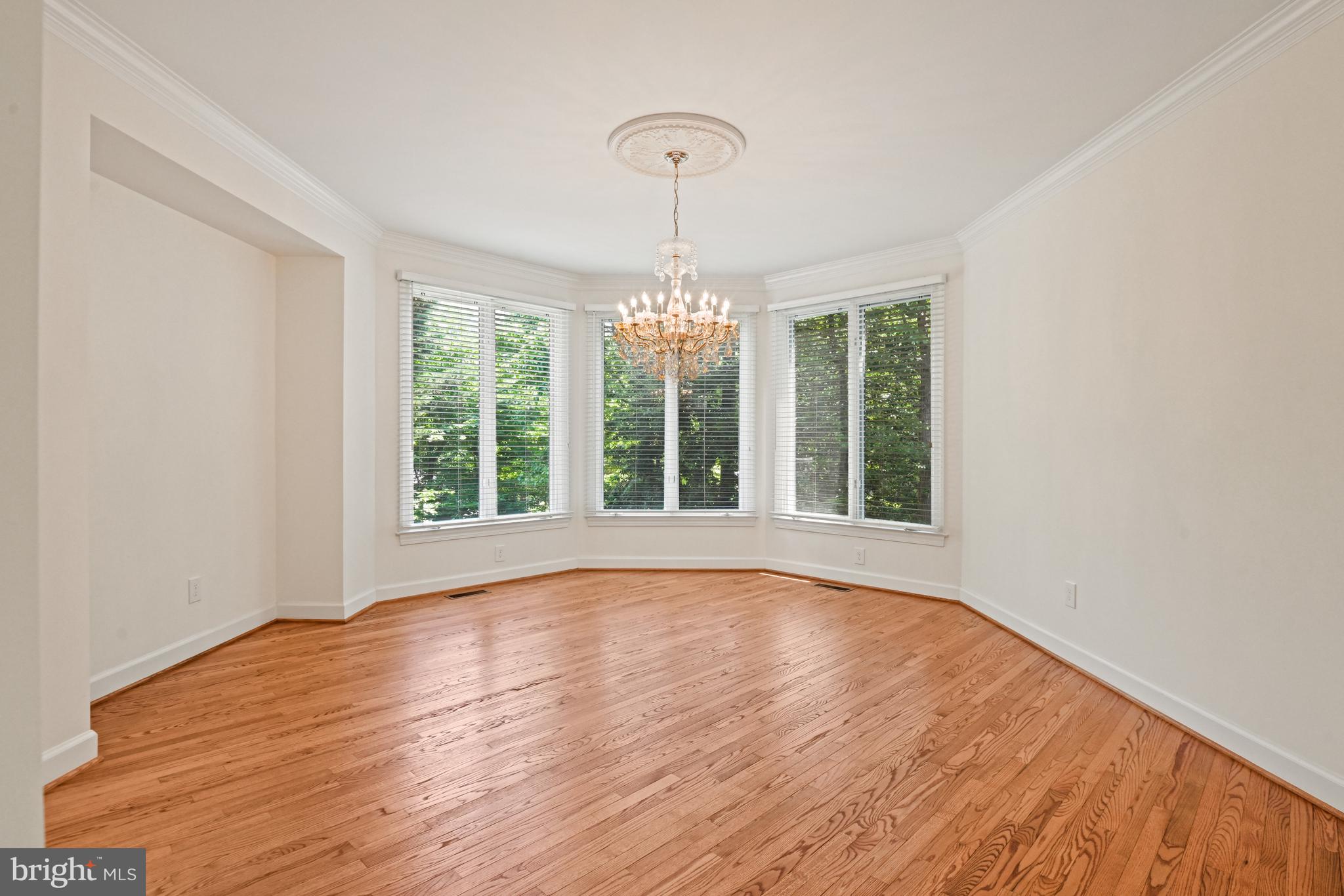 ONE CAMERON PLACE - Residential