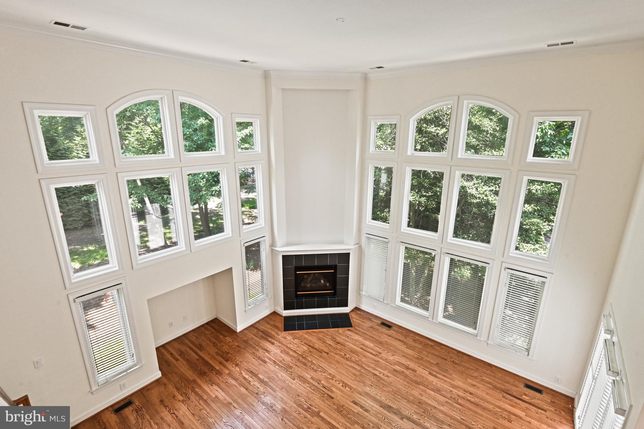 ONE CAMERON PLACE - Residential