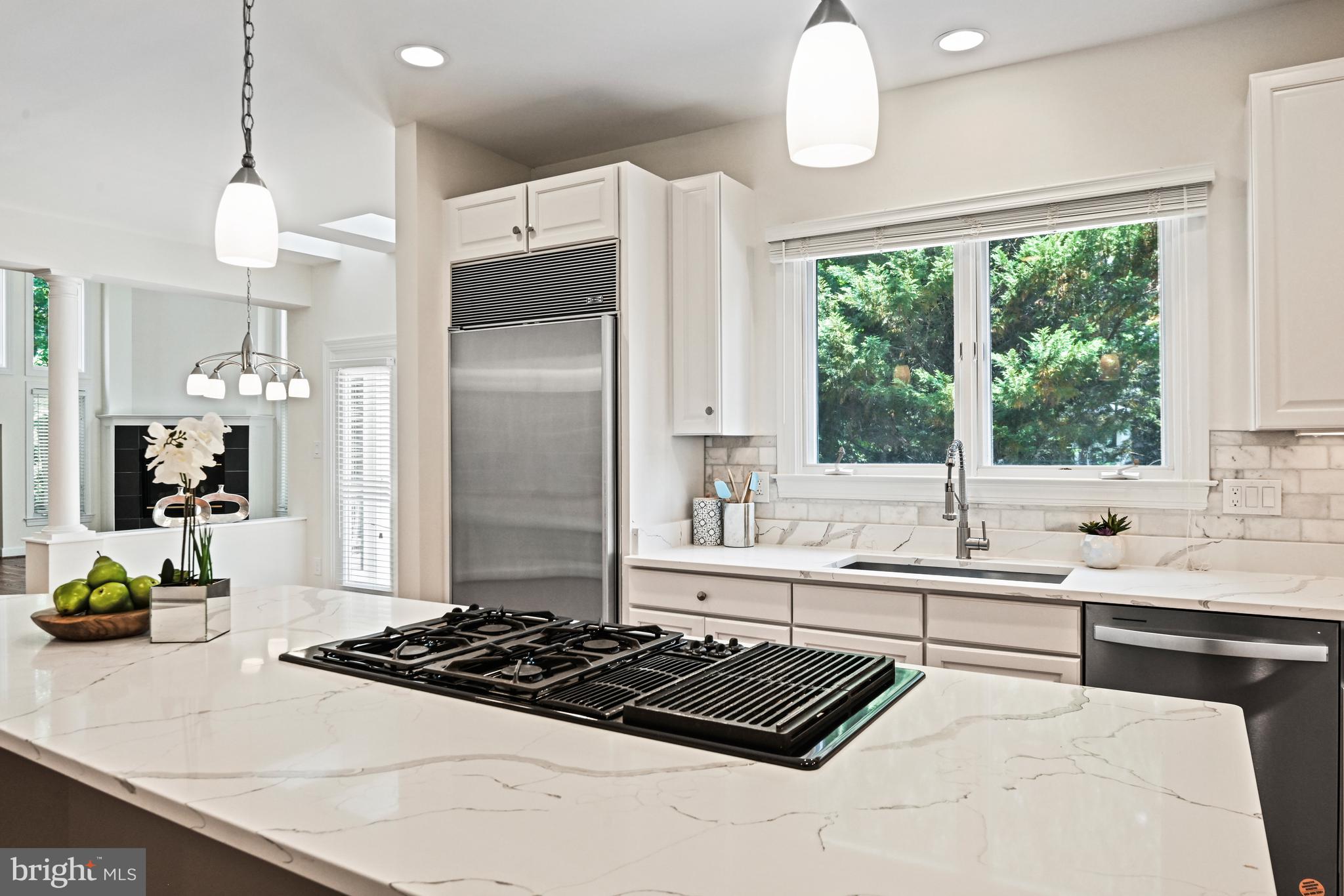 ONE CAMERON PLACE - Residential