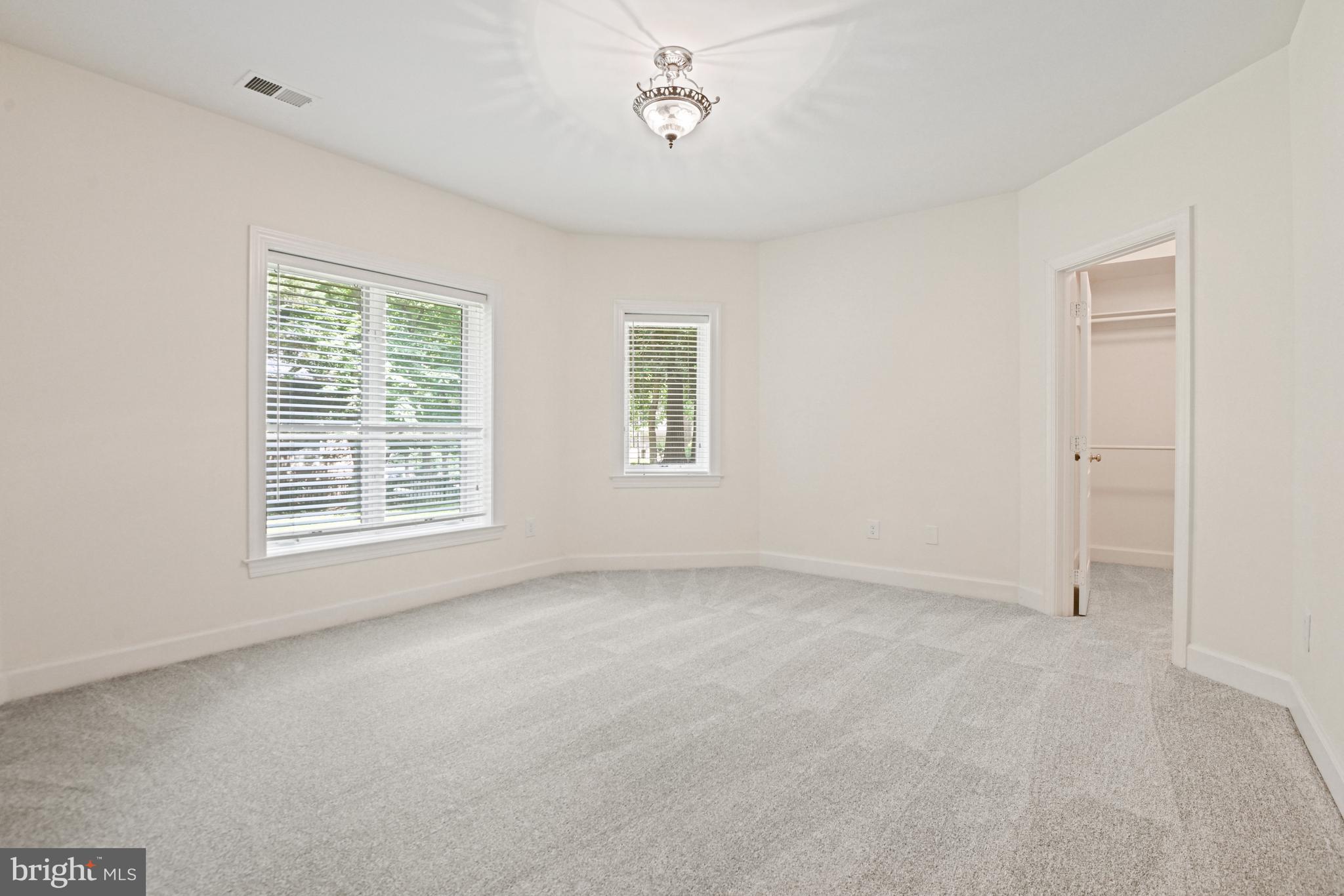 ONE CAMERON PLACE - Residential