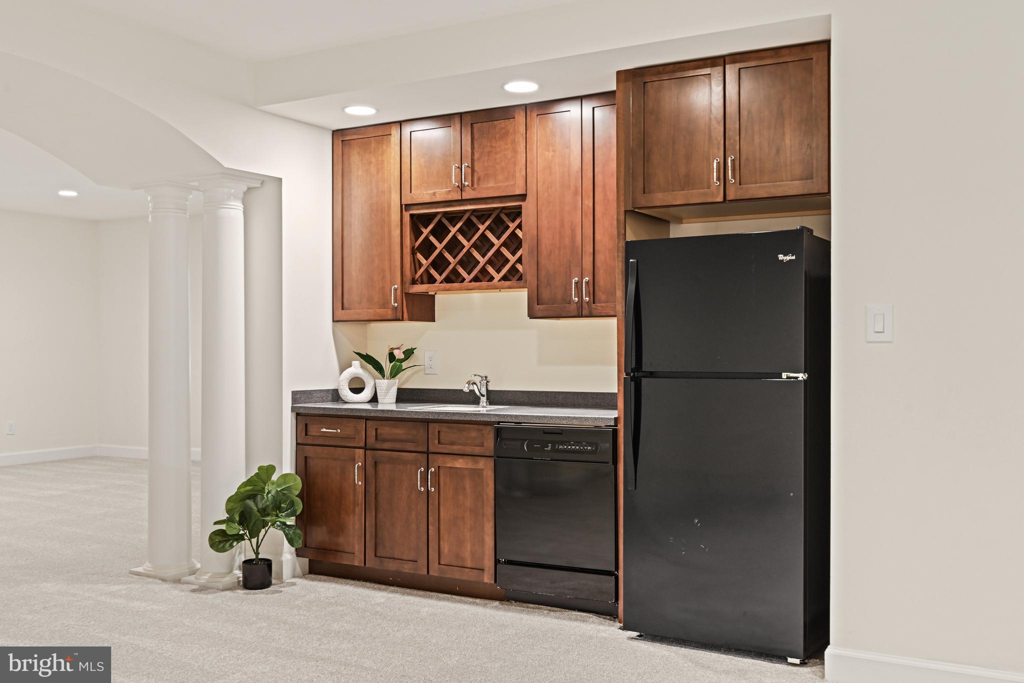 ONE CAMERON PLACE - Residential