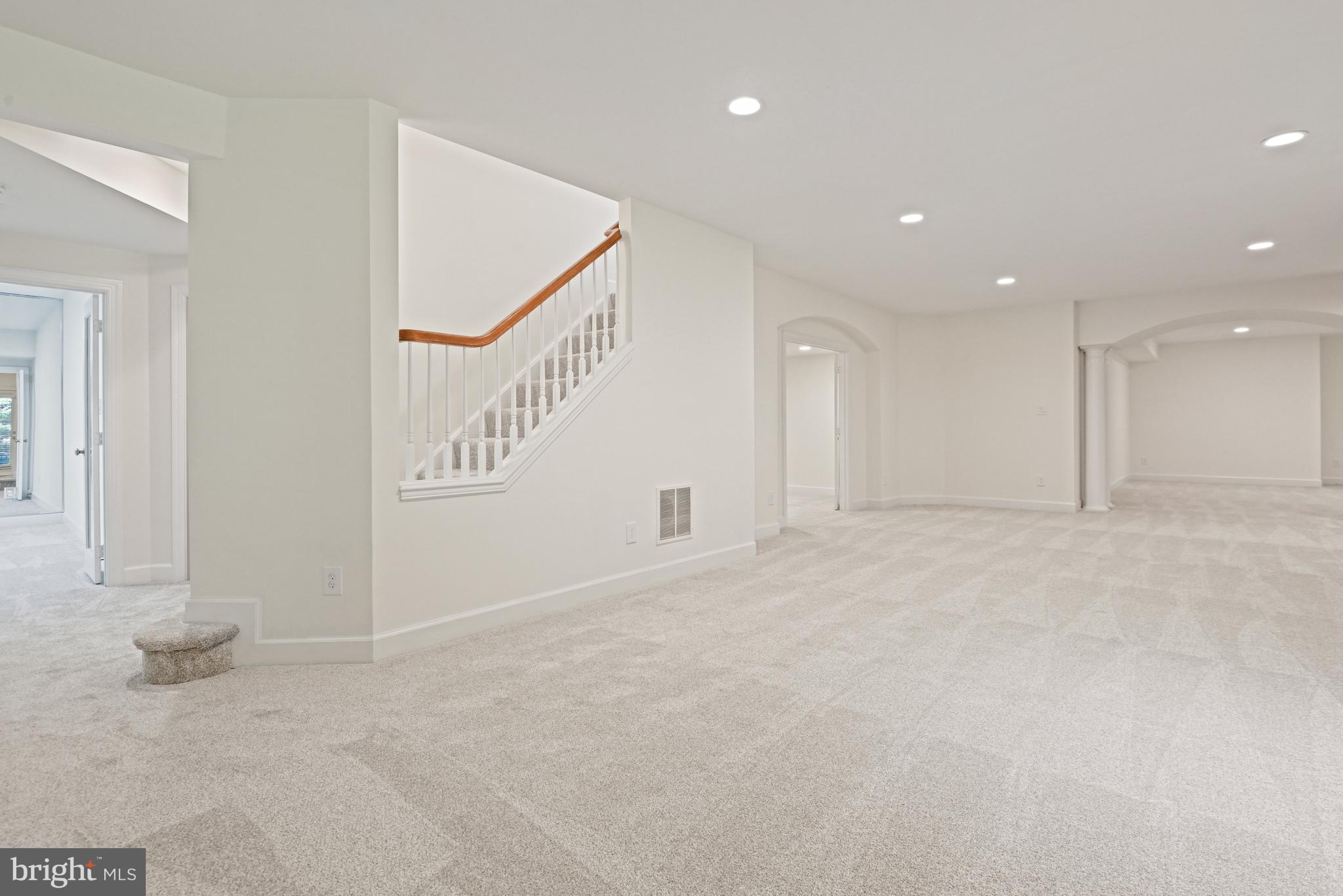 ONE CAMERON PLACE - Residential