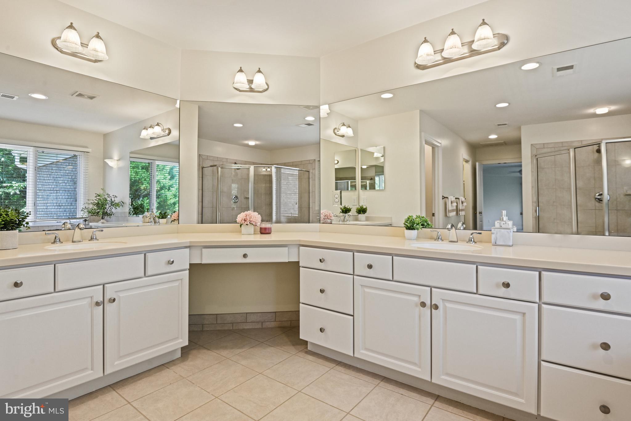 ONE CAMERON PLACE - Residential