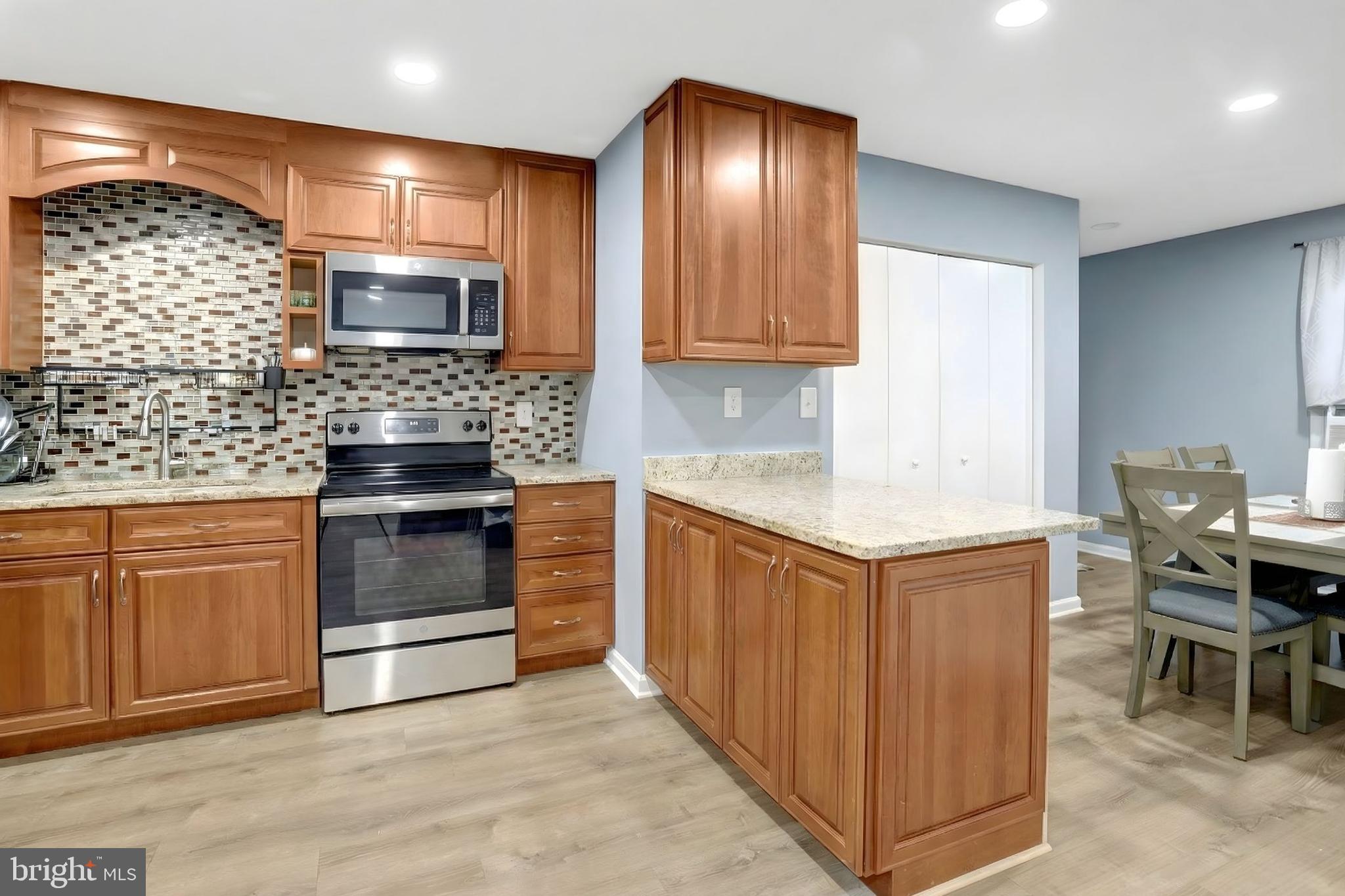 FORT WASHINGTON - Residential