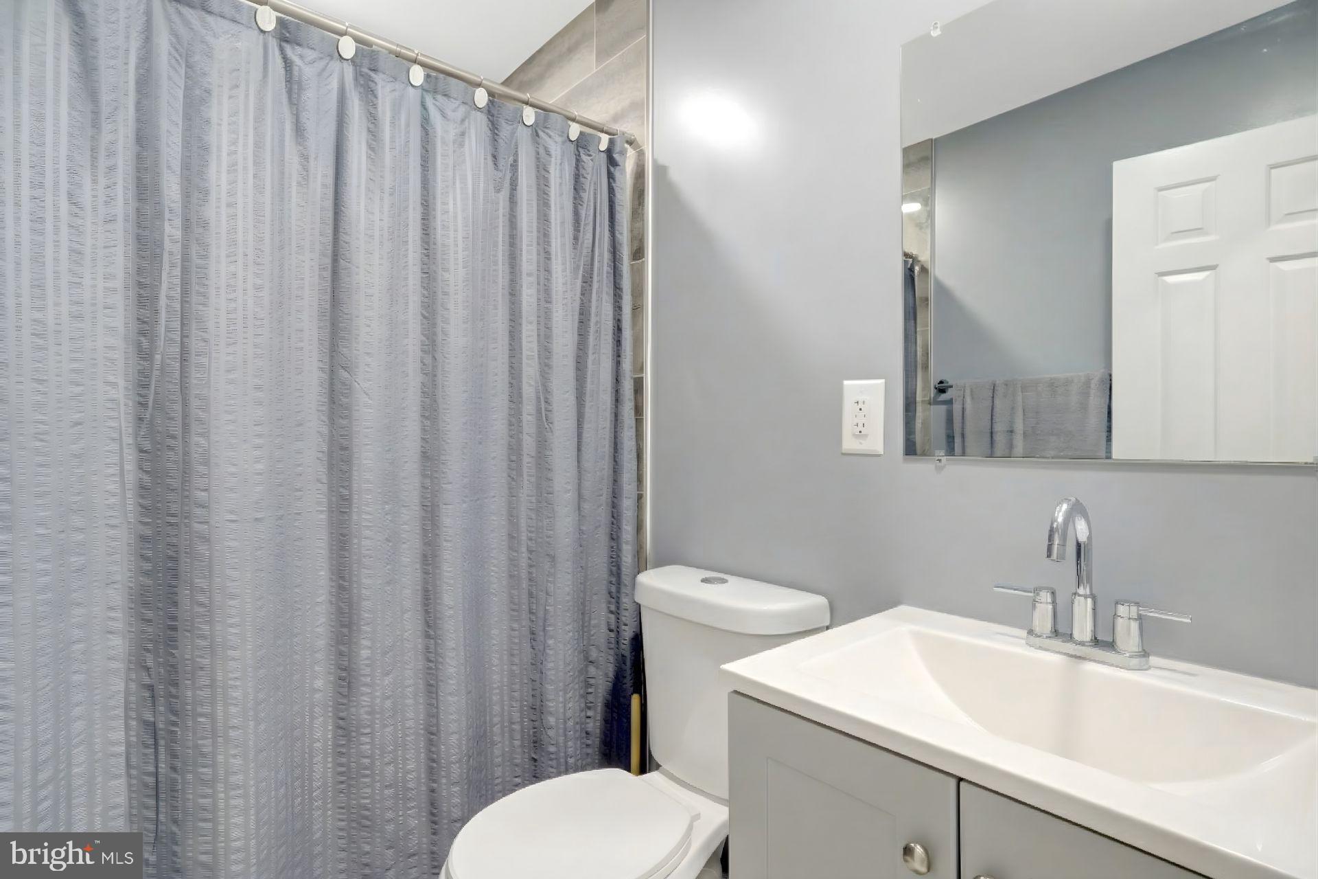 FORT WASHINGTON - Residential