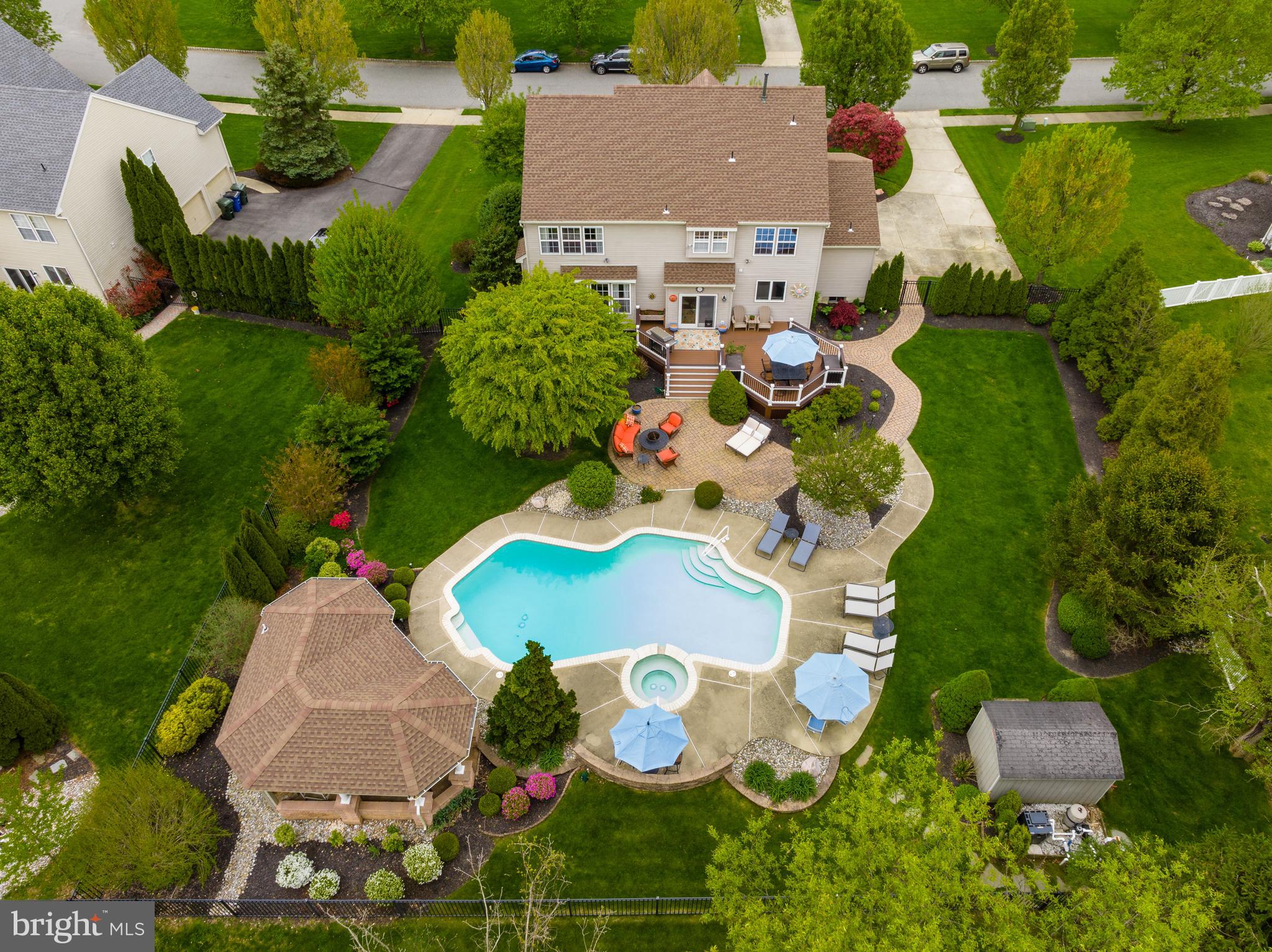 14 AMARYLLIS LANE
