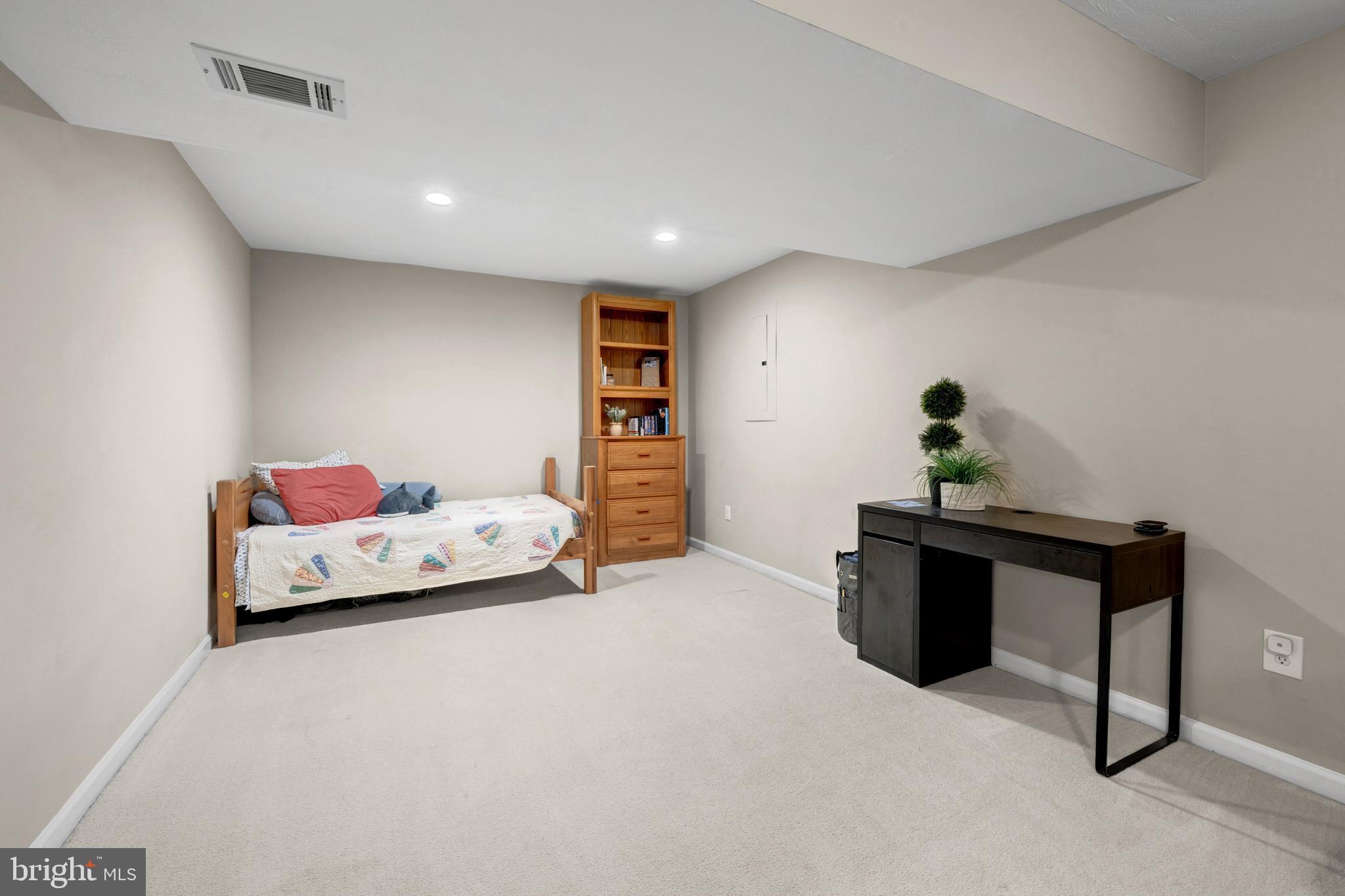 XANADU ESTATES - Residential