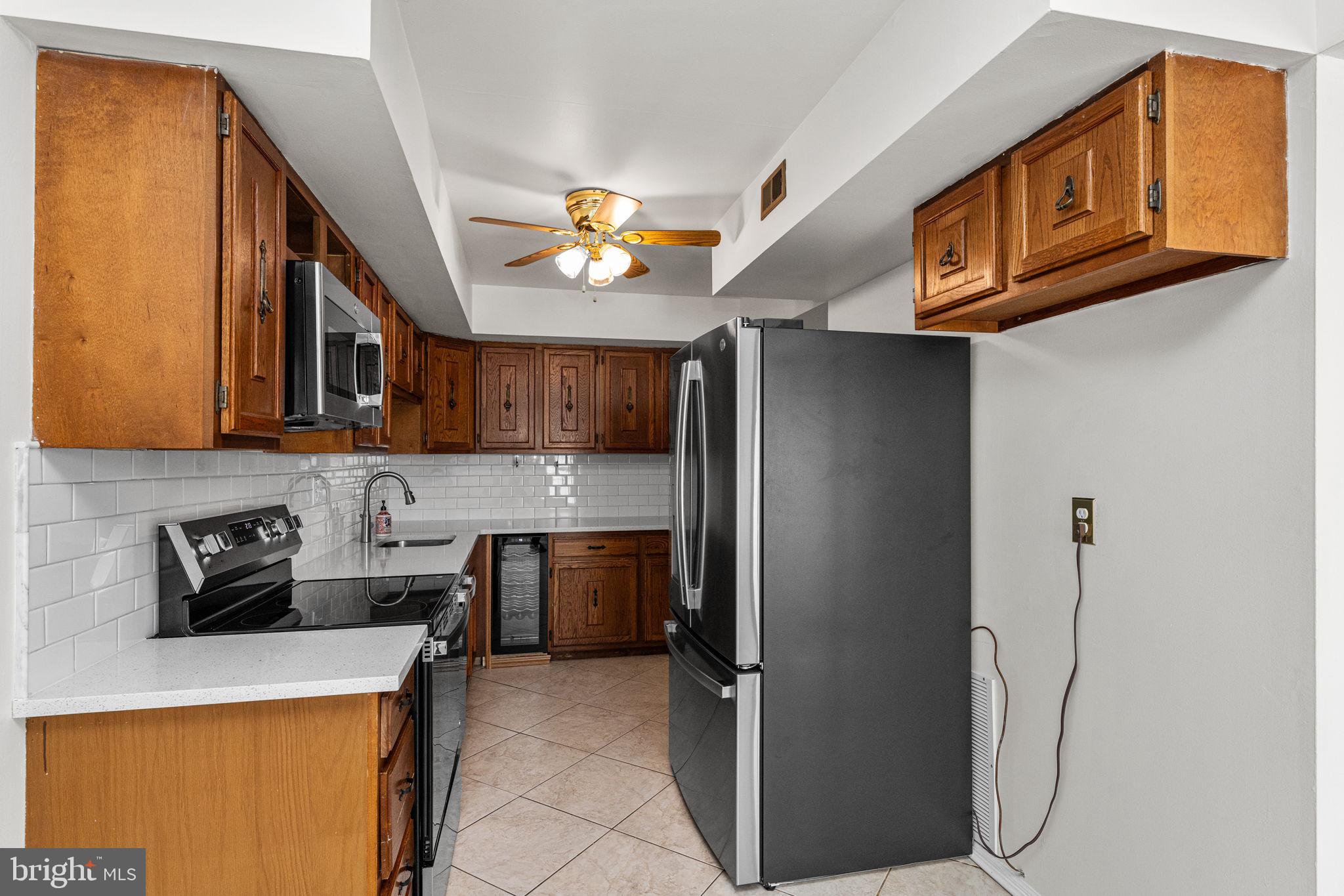 GREEN MEADOWS - Residential