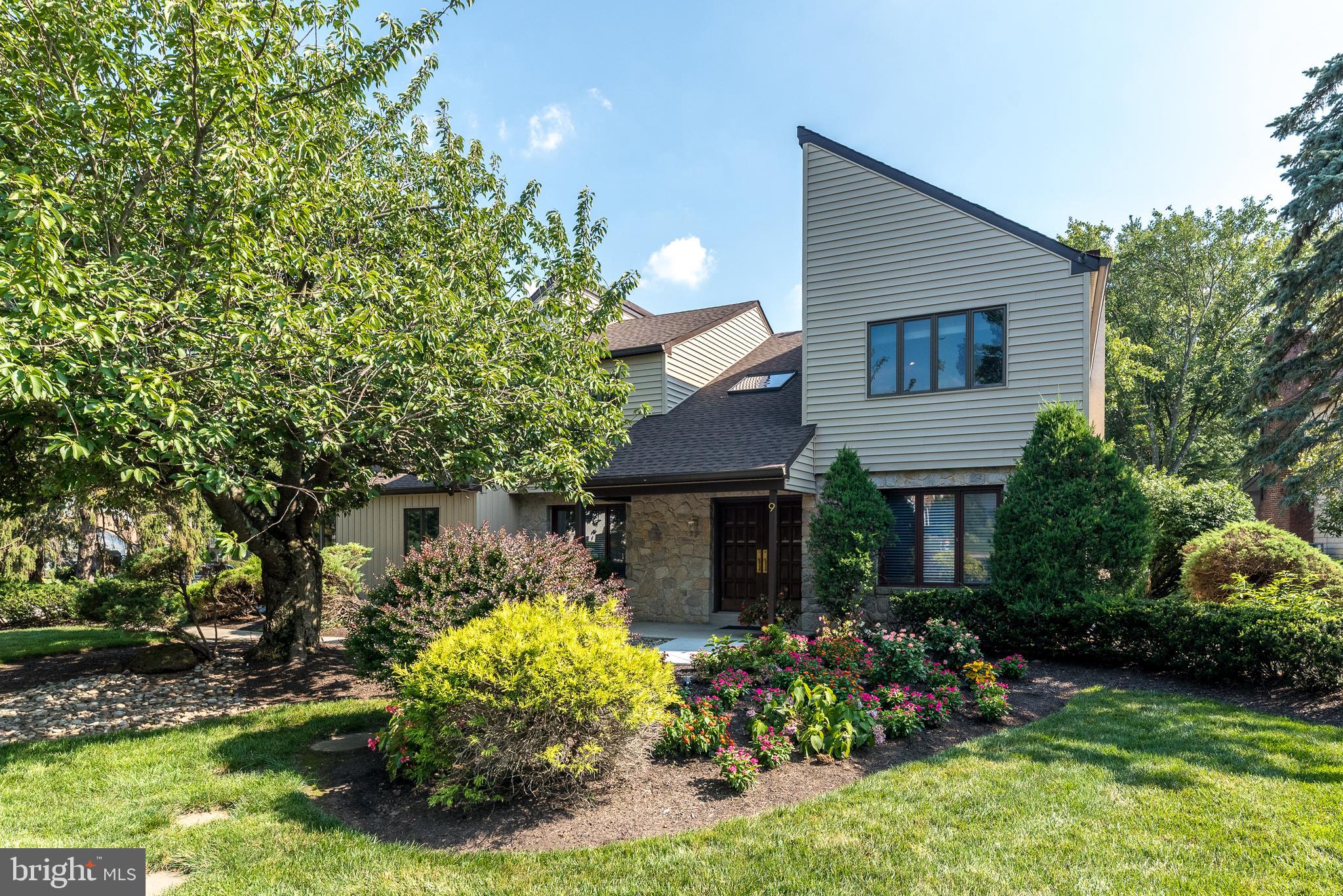 1419 BARTON DRIVE