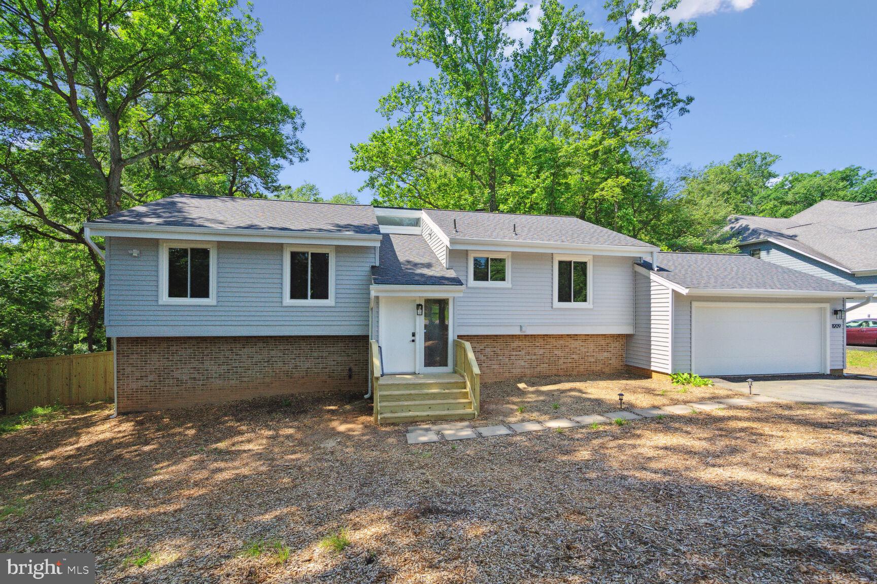 DUNN LORING GARDENS - Residential Lease