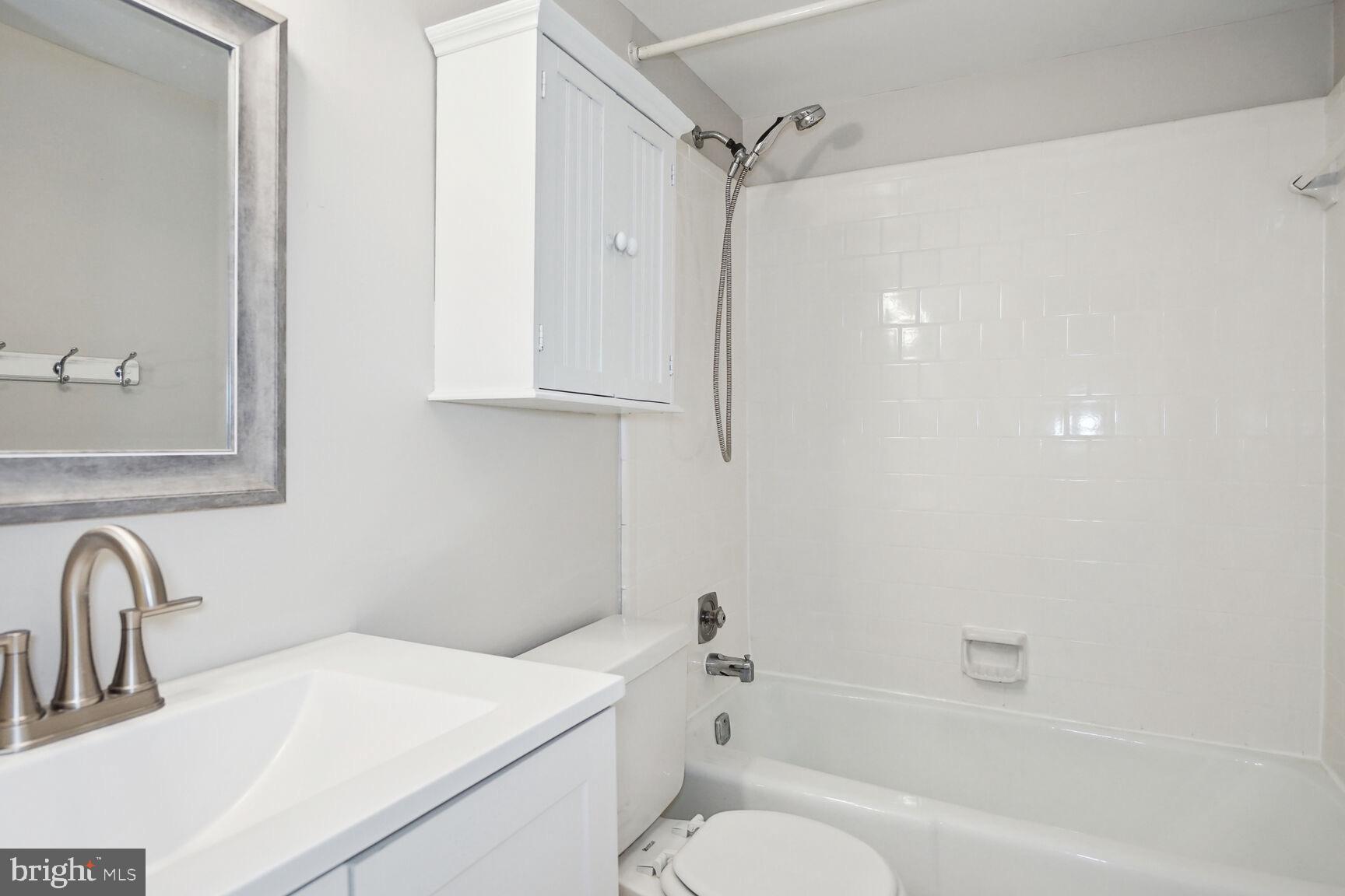 DUNN LORING GARDENS - Residential Lease