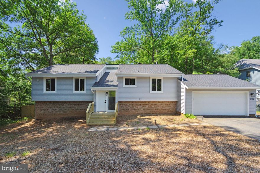 Please check the virtual Tour - Welcome to your new and charming home located in the heart of Vienna! This property has been beautifully updated, offering a perfect blend of modern amenities and classic appeal. The house has four bedrooms, three full bathrooms, a spacious living room with a cozy fireplace (which will be functional Sometime in late winter or early spring 2025), an updated kitchen with a new stove, and a sunlit dining area overlooking the lush backyard. There is a second kitchen on the lower level, as well as large living spaces, two large bedrooms, one full bathroom, and a walkout to the backyard.

You'll enjoy the convenience of being just minutes away from Tyson Corner, the Mosaic District, and major commuter routes. The property is located in a peaceful neighborhood with top-rated schools, parks, and shopping centers nearby.


Don't miss this opportunity to make this lovely rental your new home sweet home.