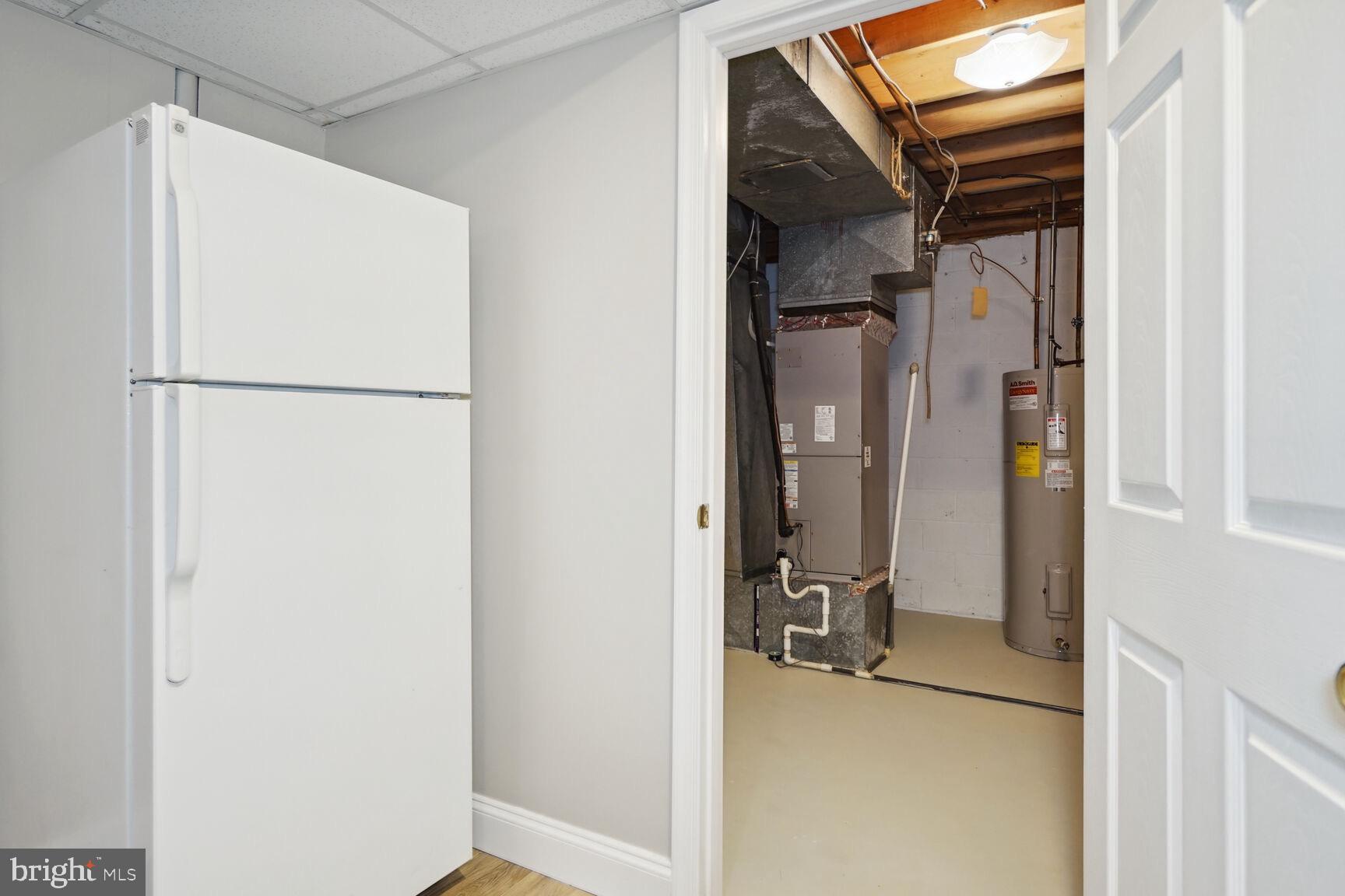 DUNN LORING GARDENS - Residential Lease