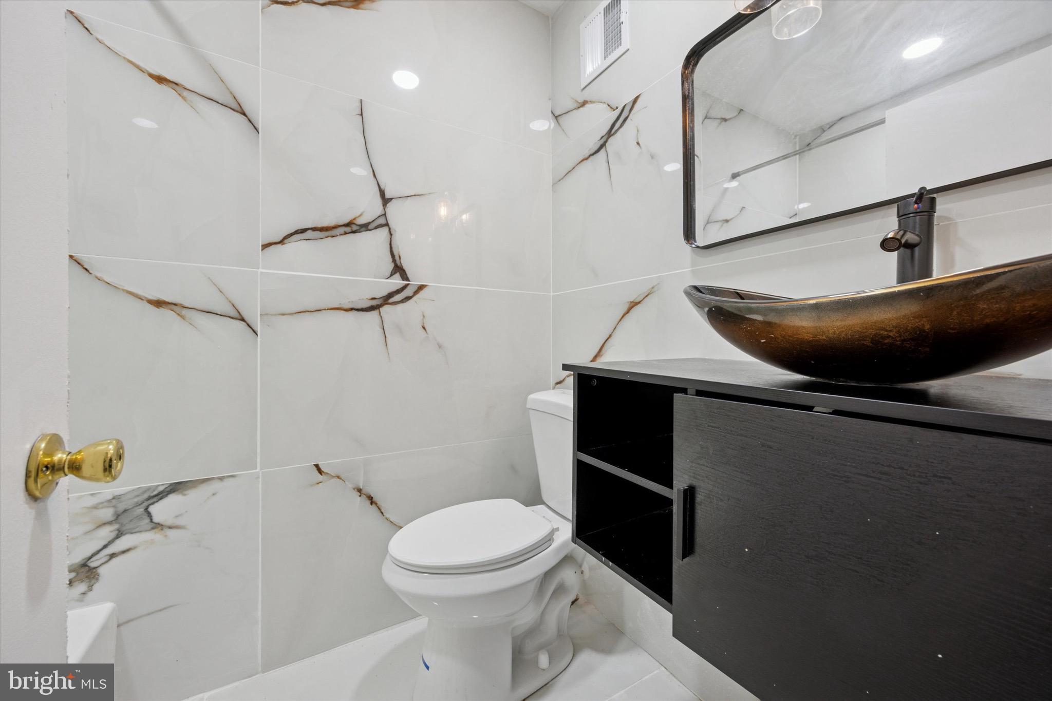 WYNNEFIELD HEIGHTS - Residential Lease