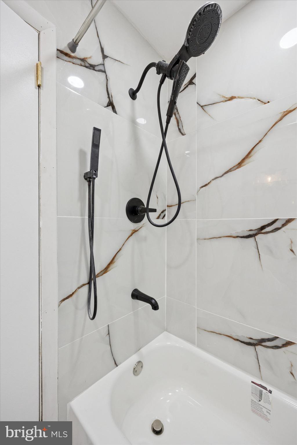 WYNNEFIELD HEIGHTS - Residential Lease