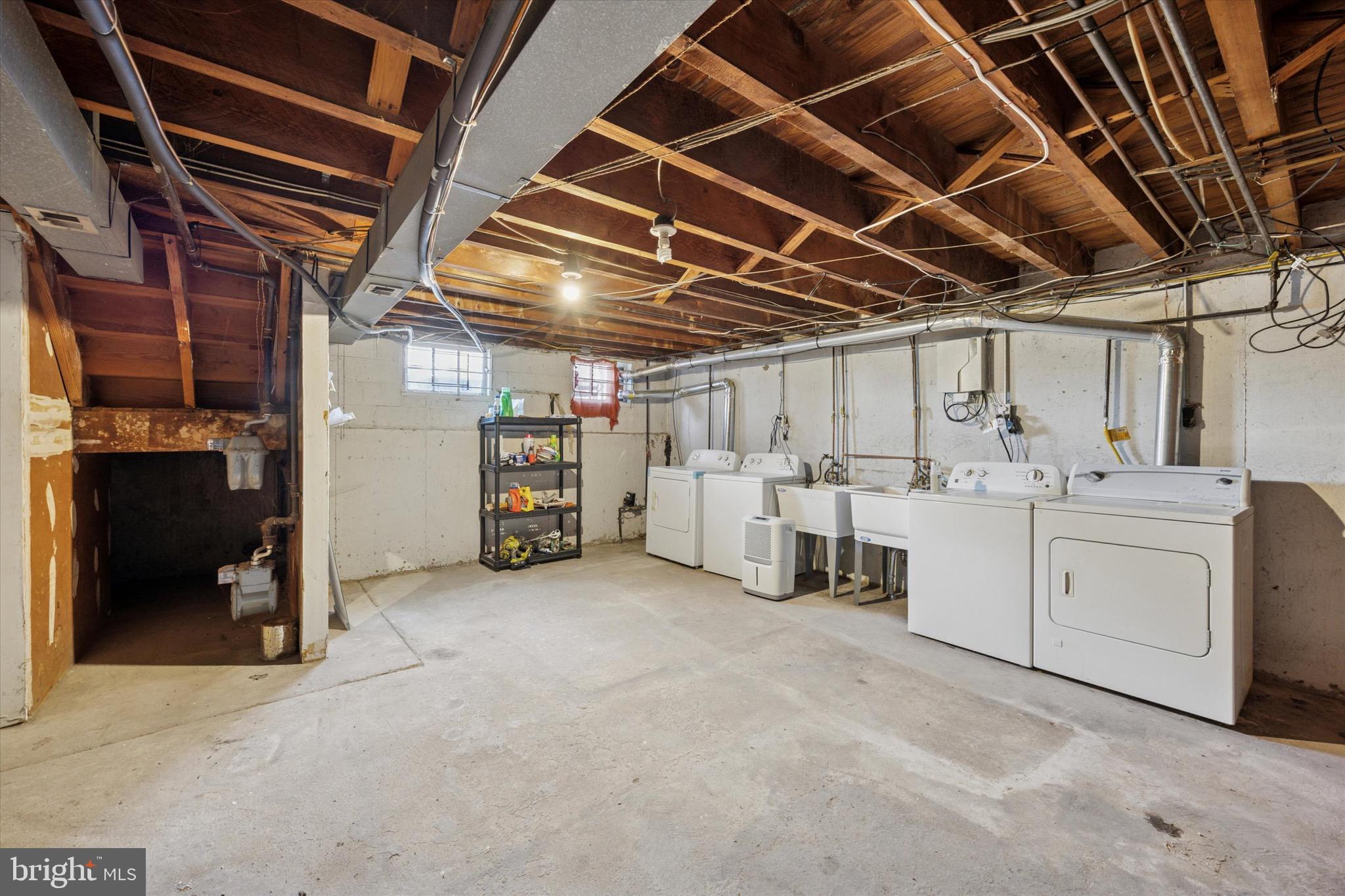 WYNNEFIELD HEIGHTS - Residential Lease