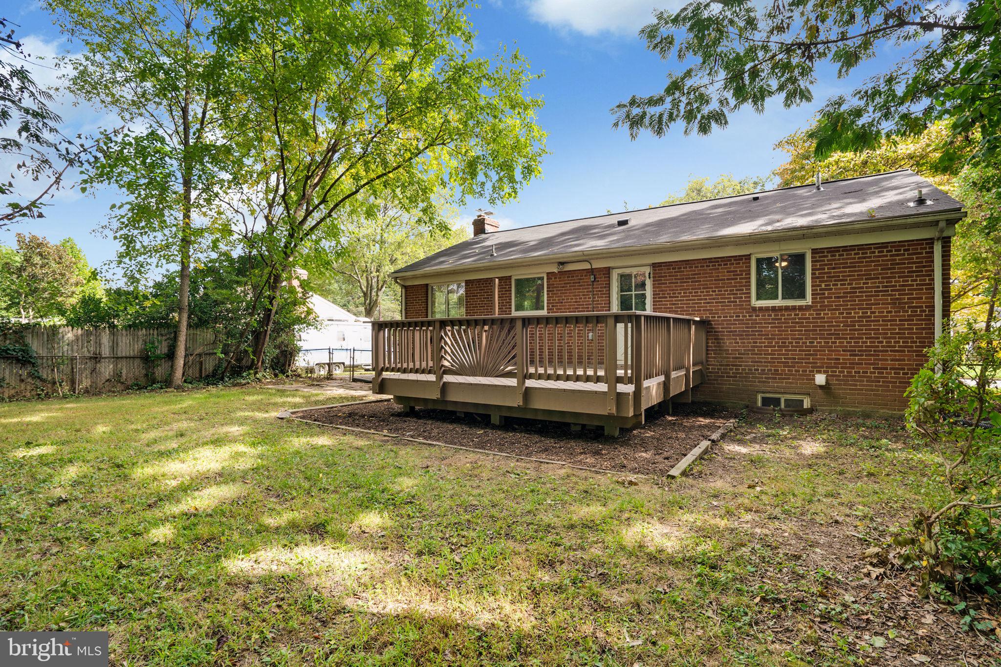 BROYHILL PARK - Residential