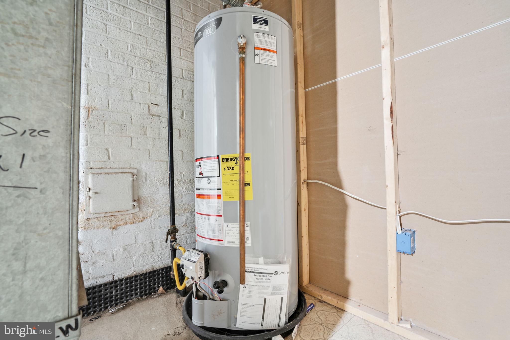 BROYHILL PARK - Residential