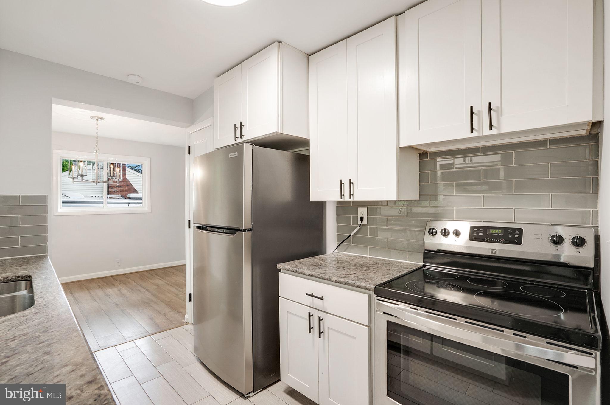 BROYHILL PARK - Residential