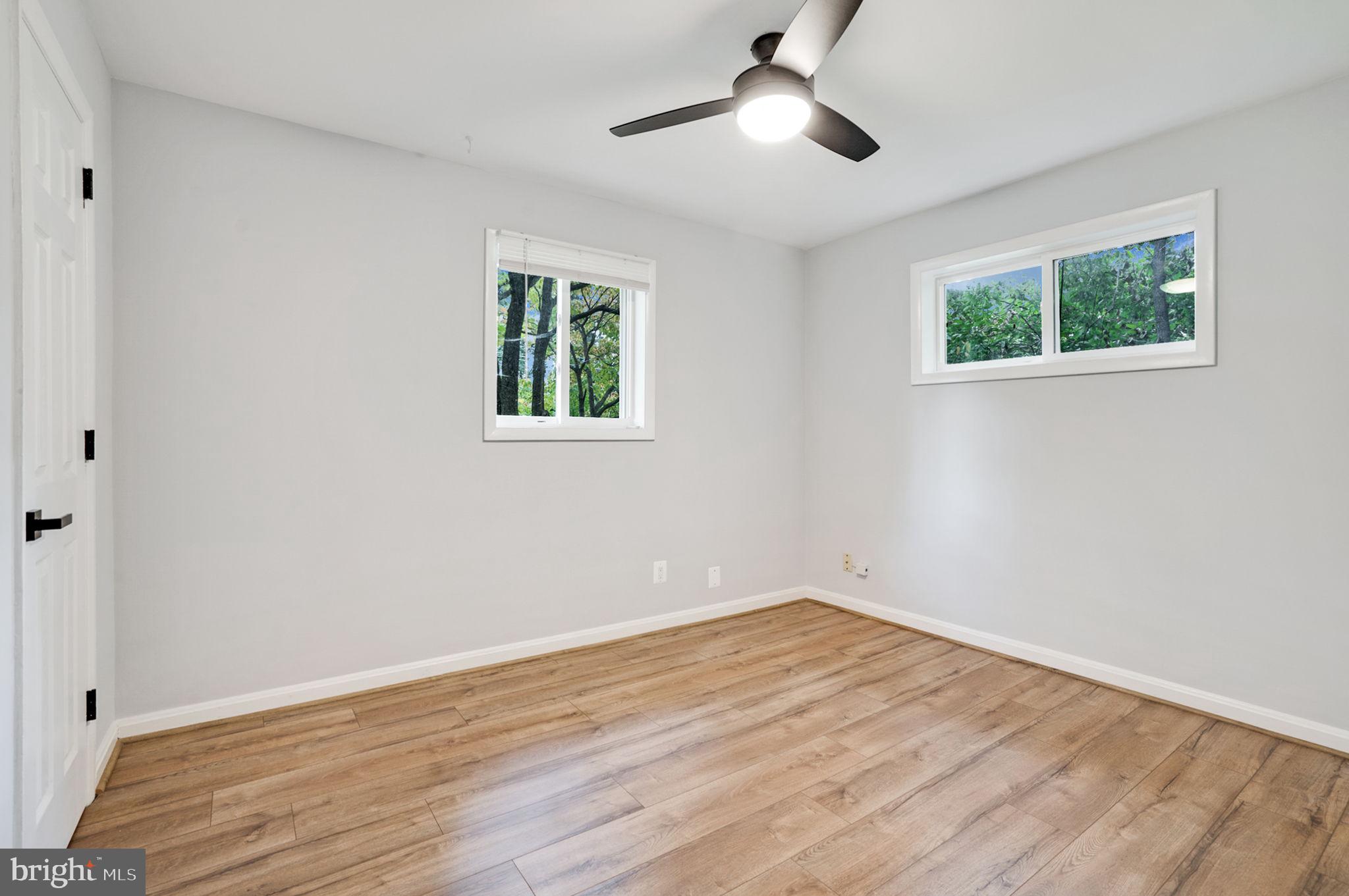 BROYHILL PARK - Residential