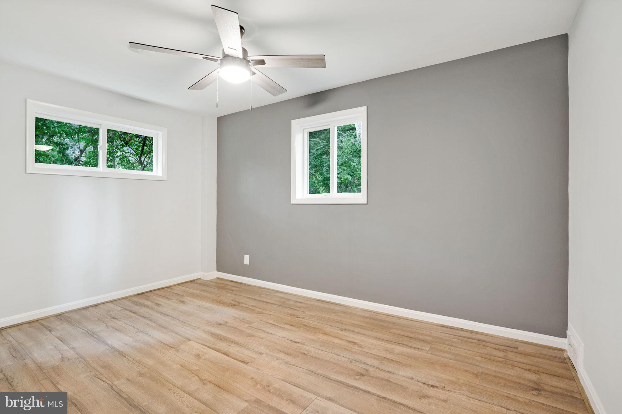 BROYHILL PARK - Residential