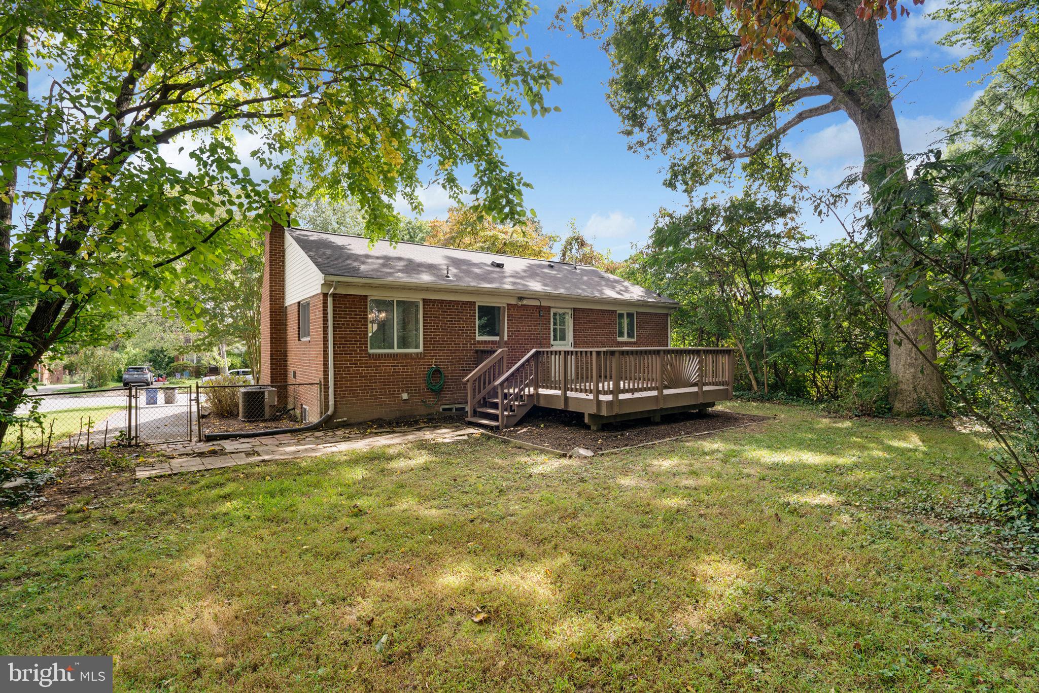 BROYHILL PARK - Residential