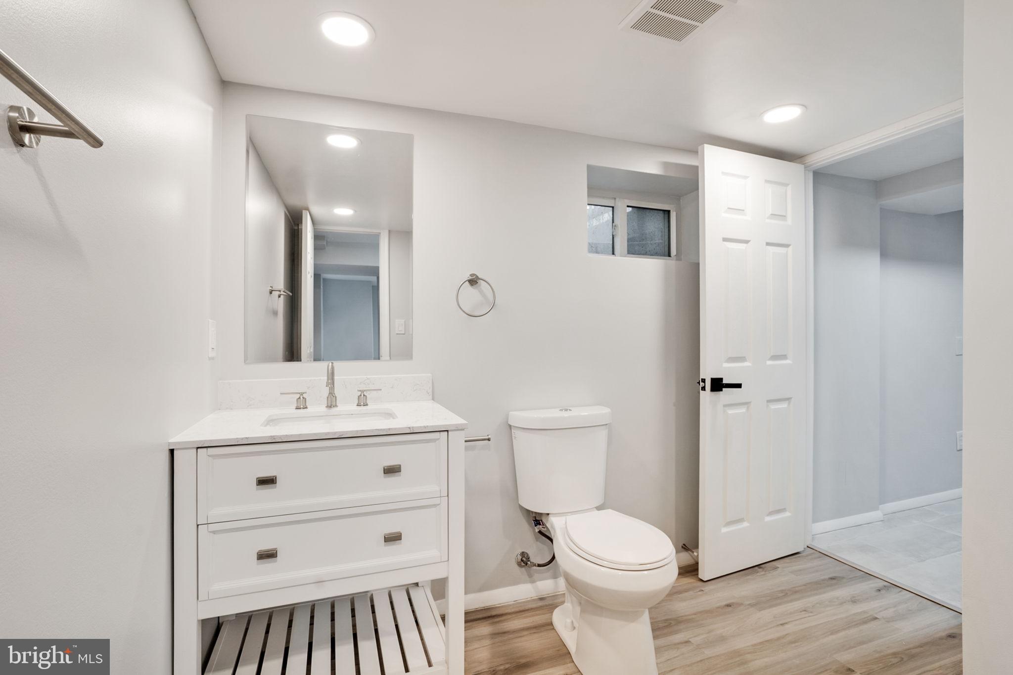 BROYHILL PARK - Residential