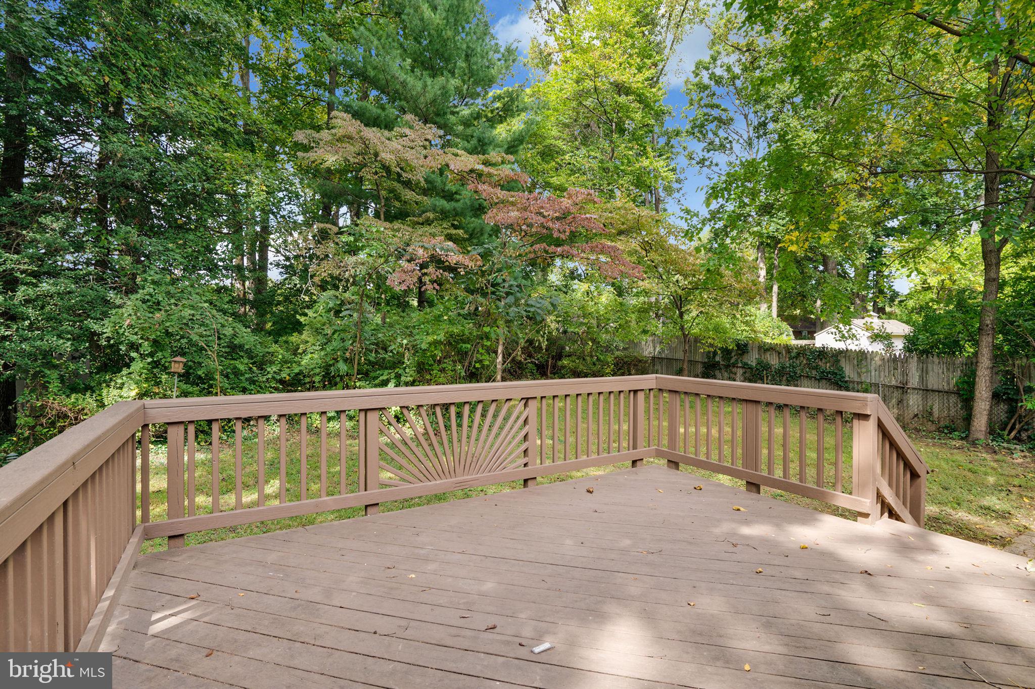 BROYHILL PARK - Residential