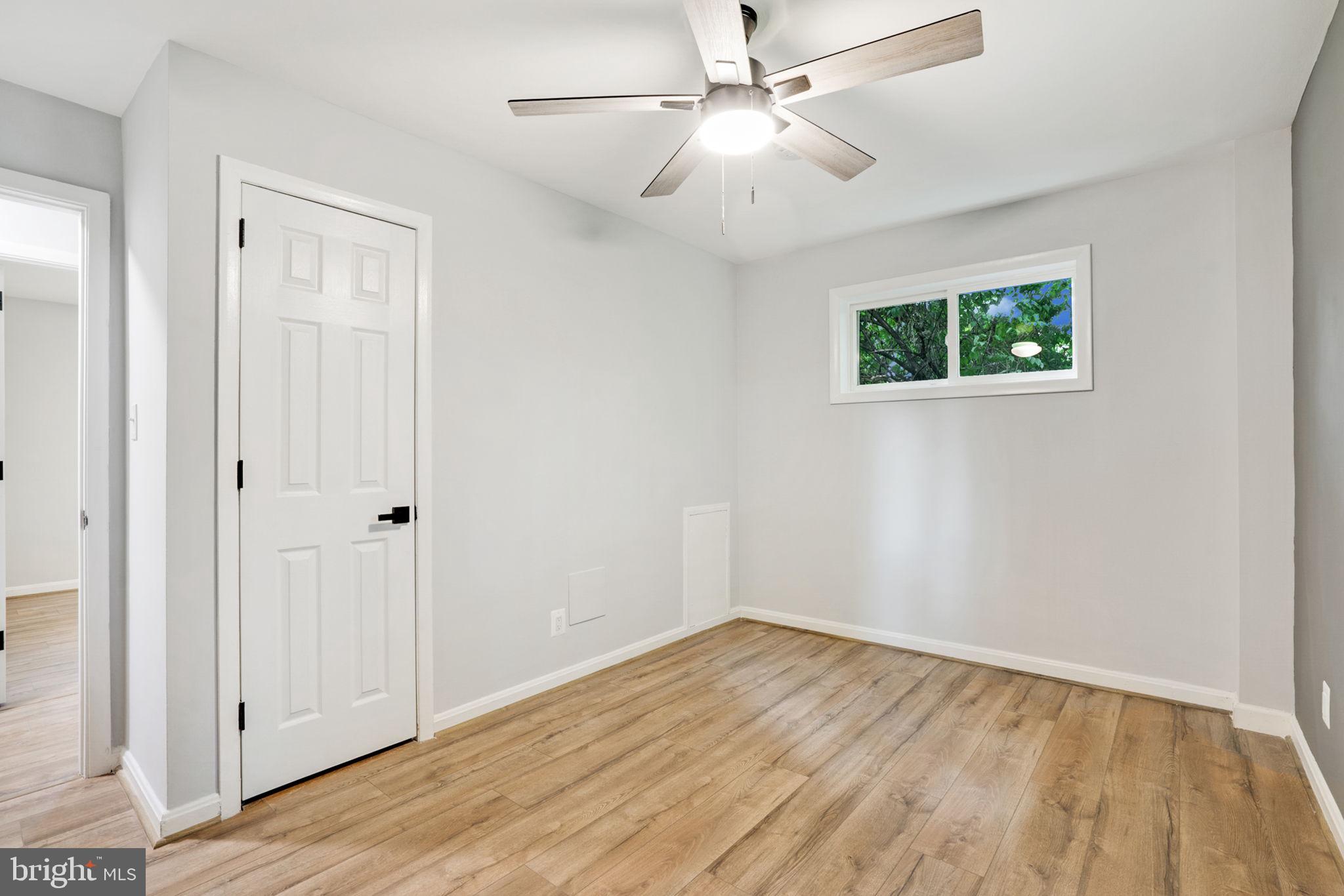 BROYHILL PARK - Residential