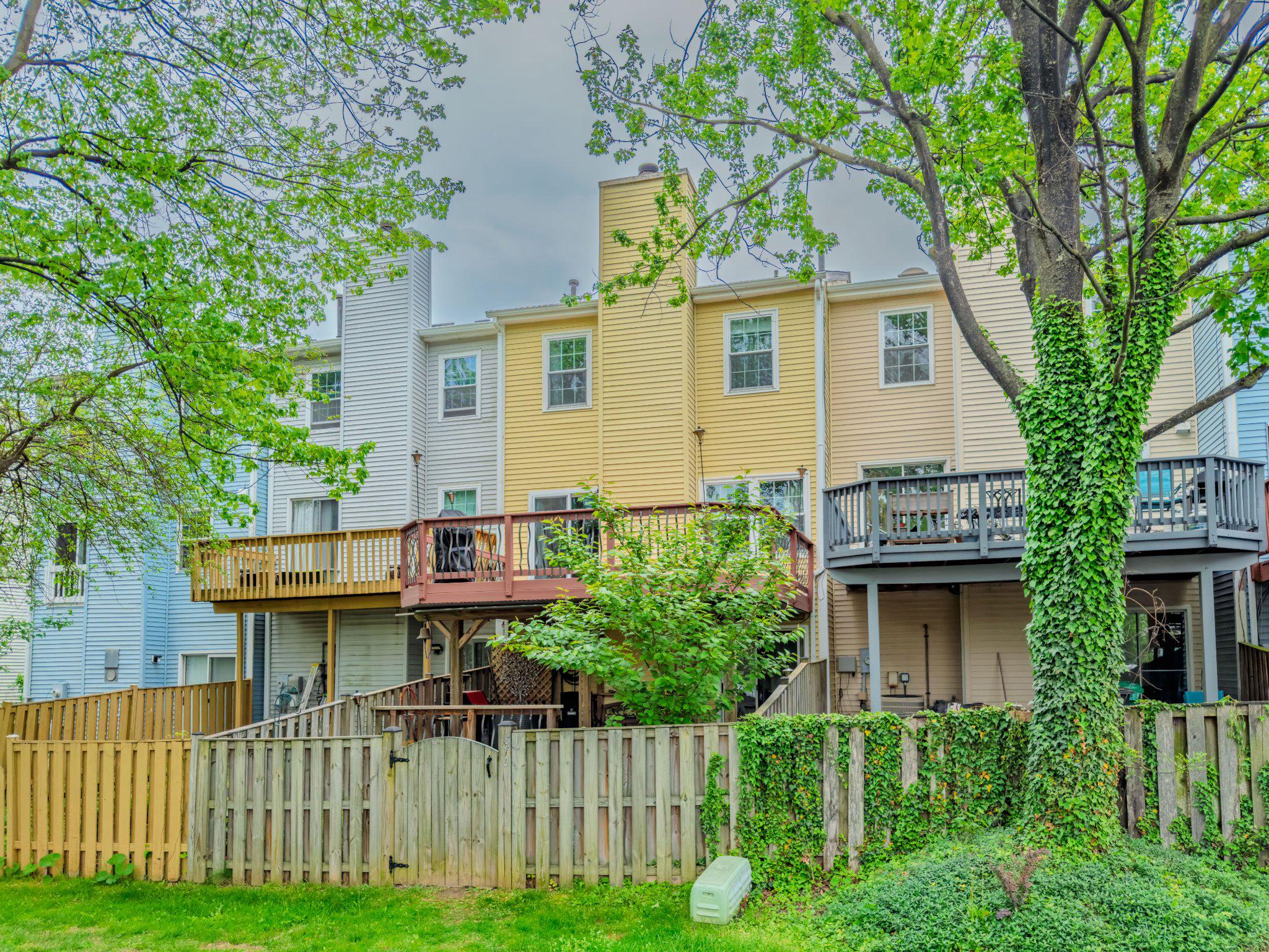 FERNSHIRE FARMS - Residential