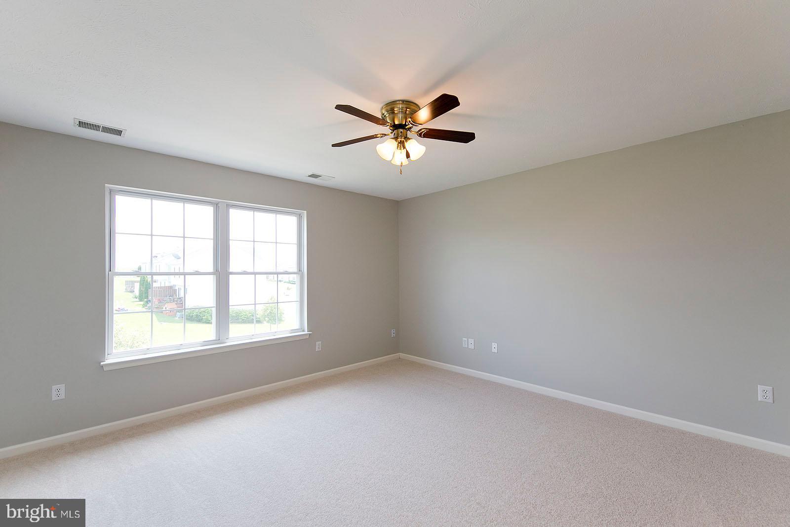 WINDSTONE - Residential Lease