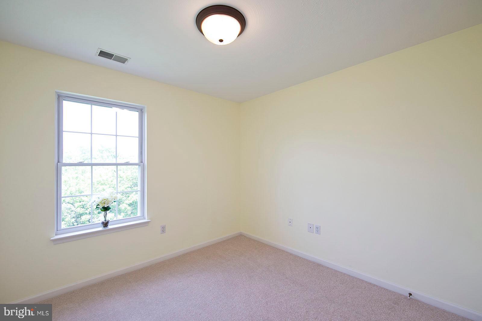 WINDSTONE - Residential Lease