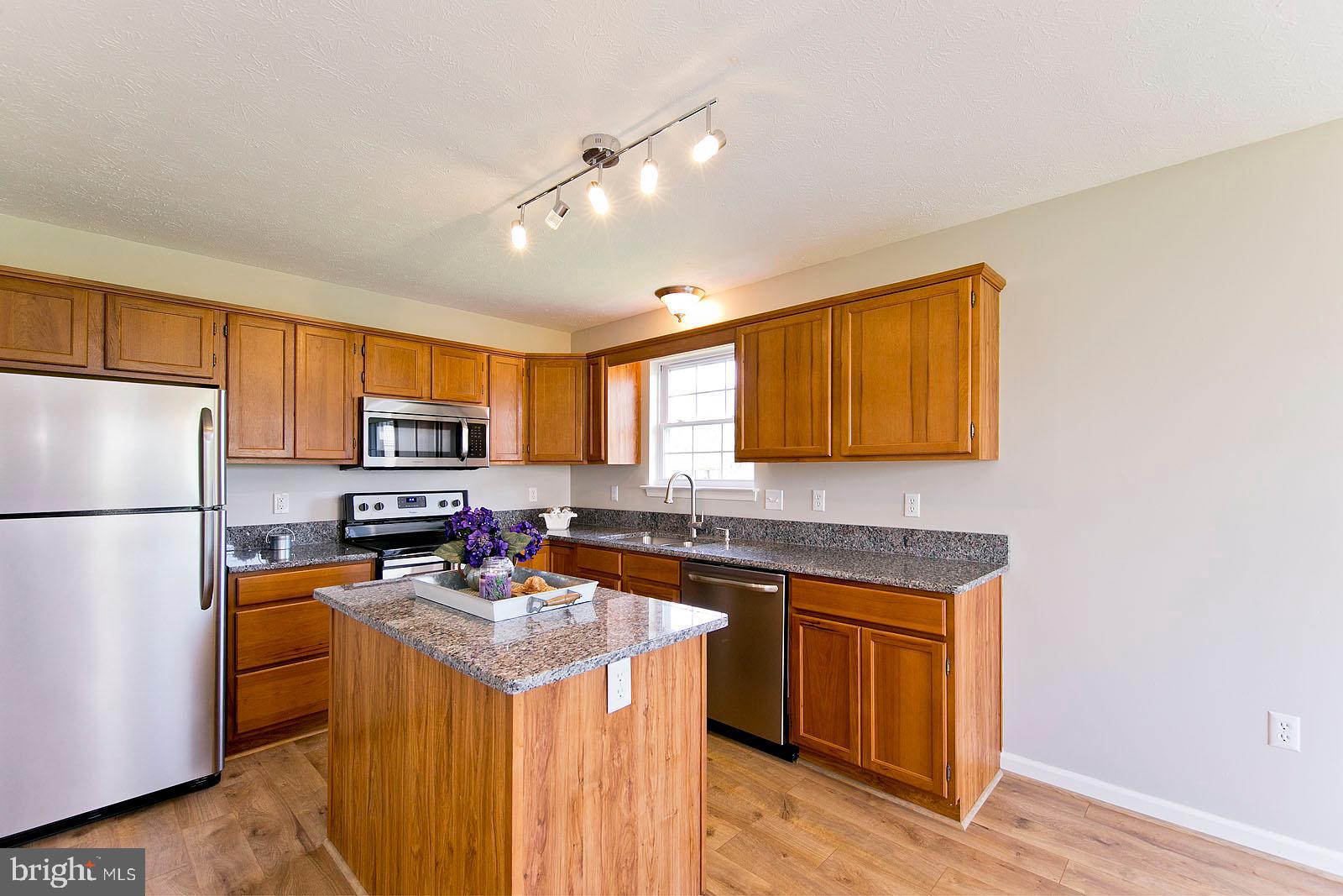 WINDSTONE - Residential Lease