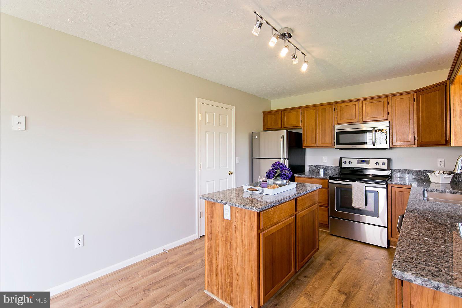 WINDSTONE - Residential Lease