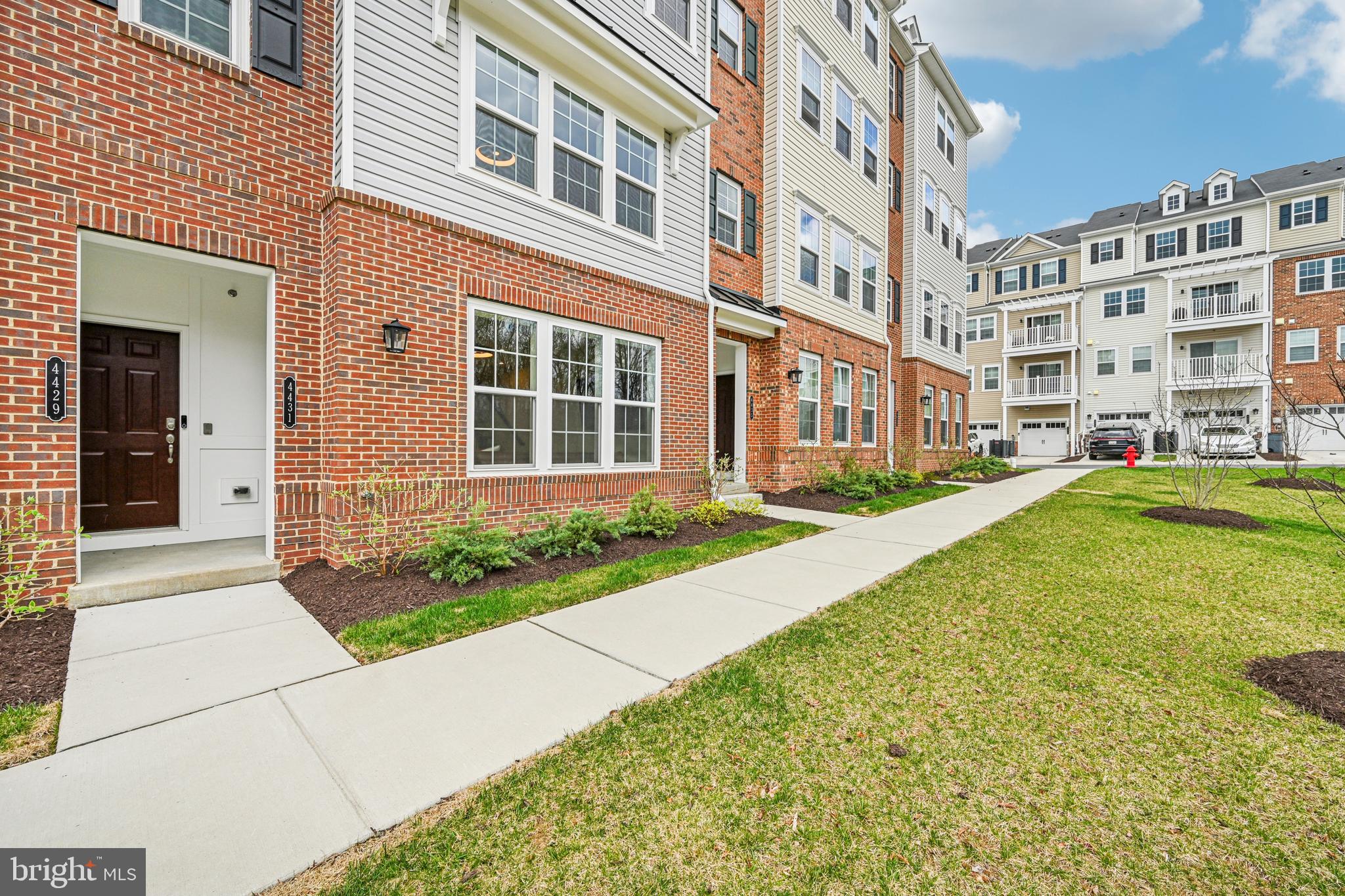 BALLARD GREEN - Residential