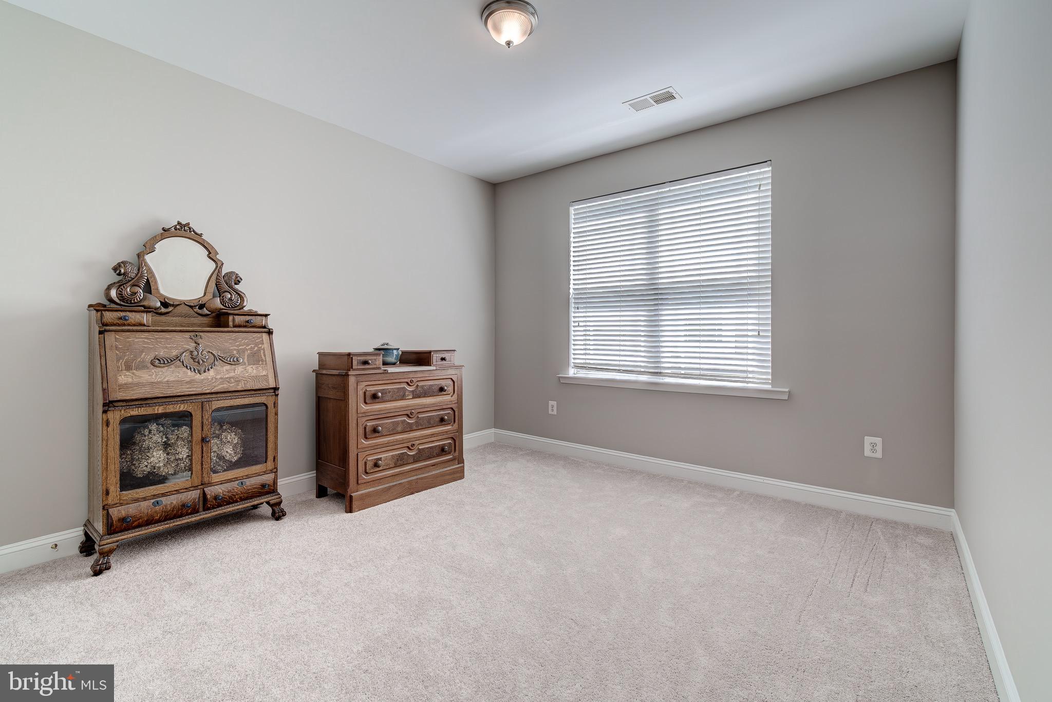 HAMLET AT LEESBURG - Residential