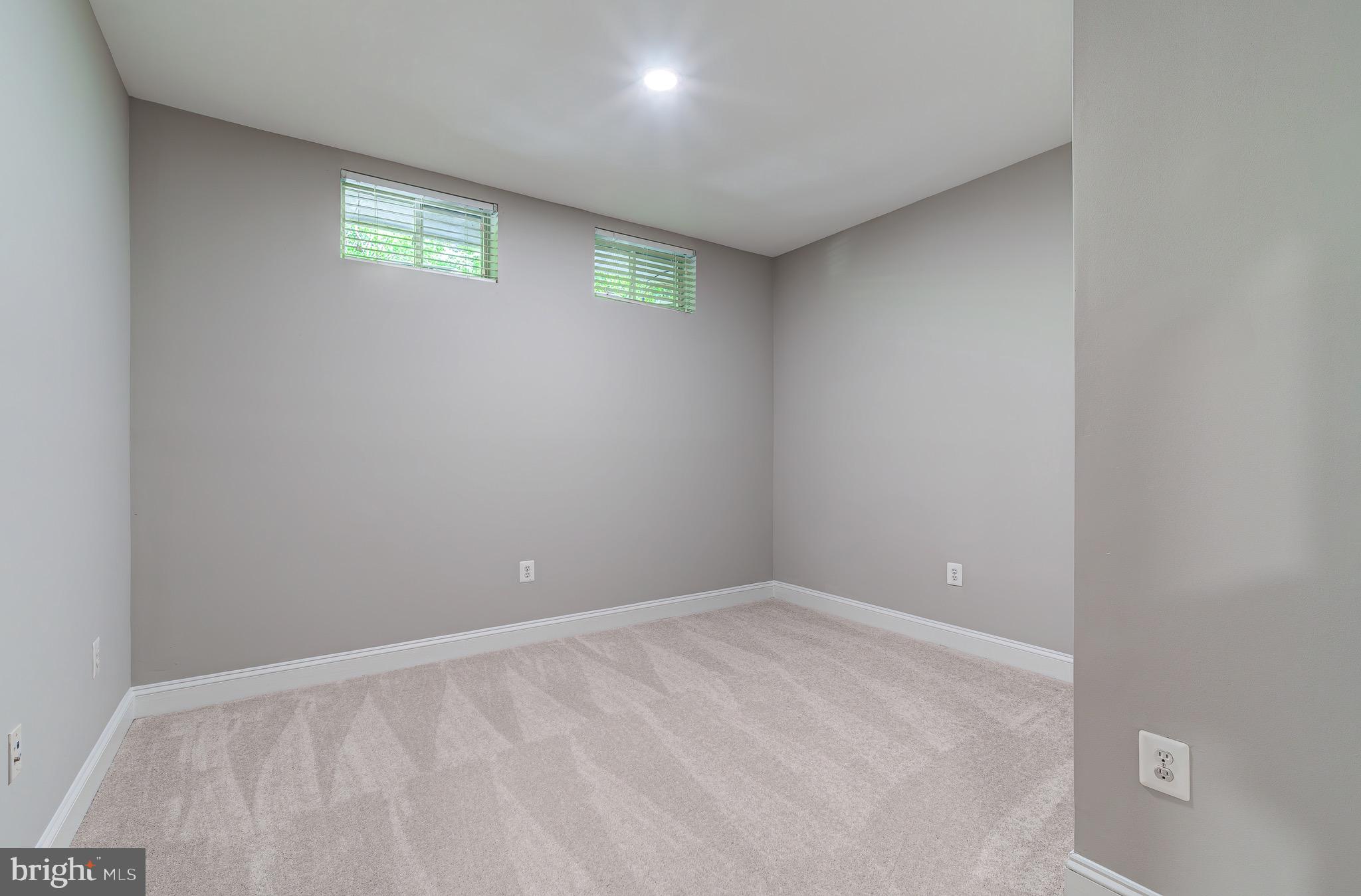 HAMLET AT LEESBURG - Residential